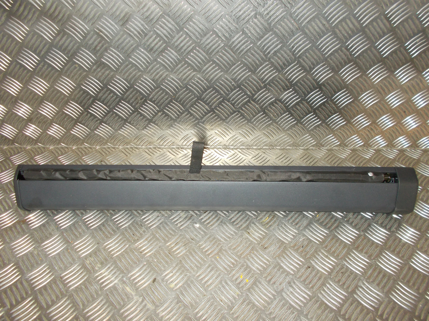 Volvo V70 Hundegitter/Bagagenet Med OEM Nr. 39834047 Fra Volvo Ophugger