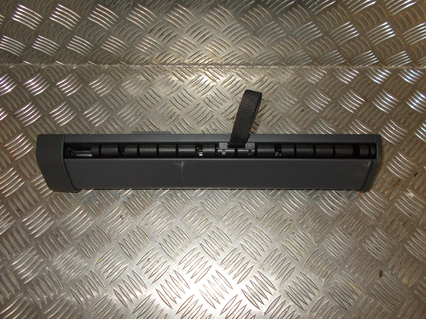 Volvo V70 Hundegitter/Bagagenet Med OEM Nr. 39834045 Fra Volvo Ophugger