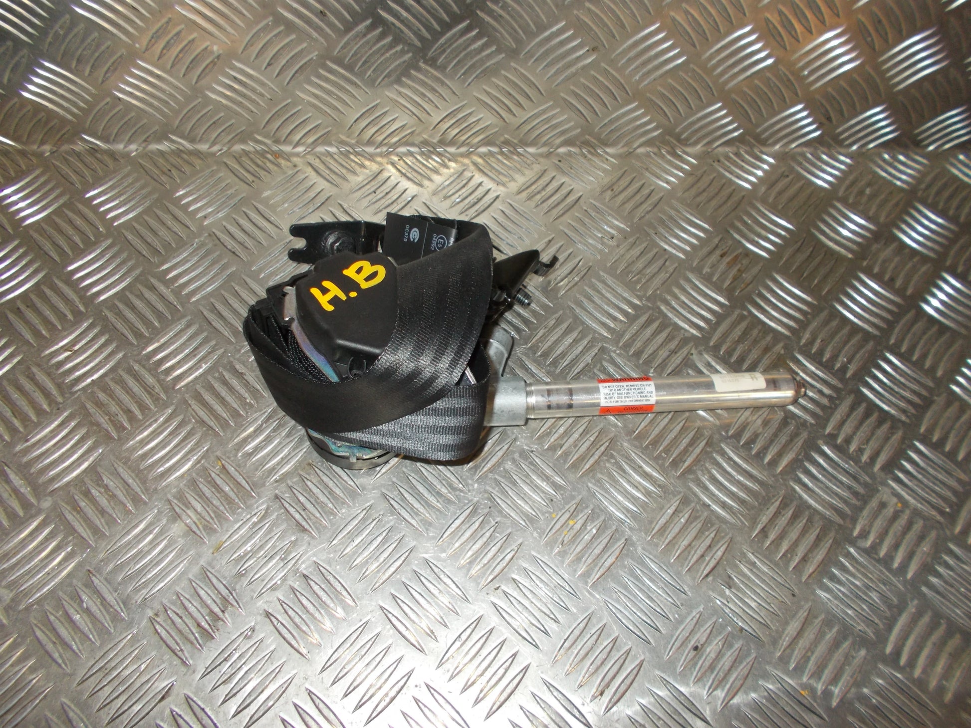Volvo V70 Sikkerhedsseler Bag Med OEM Nr. 39821977 Fra Volvo Ophugger