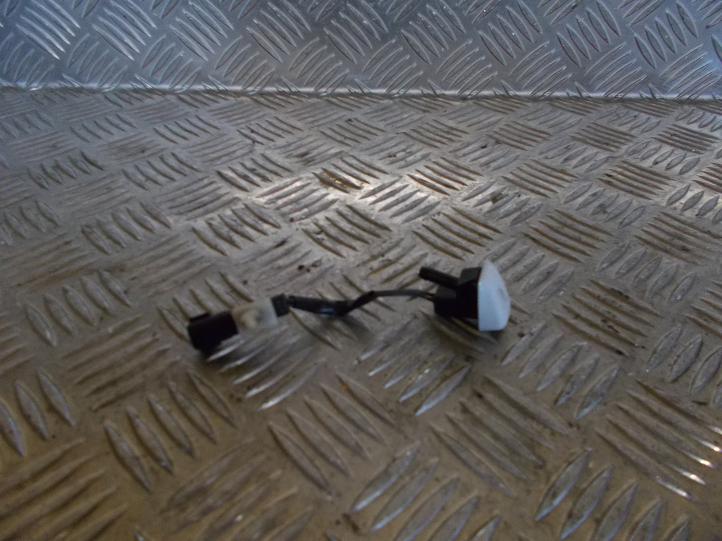 Volvo V70 Sprinklerdyse Med OEM Nr. Ophugger Fra Volvo Ophugger