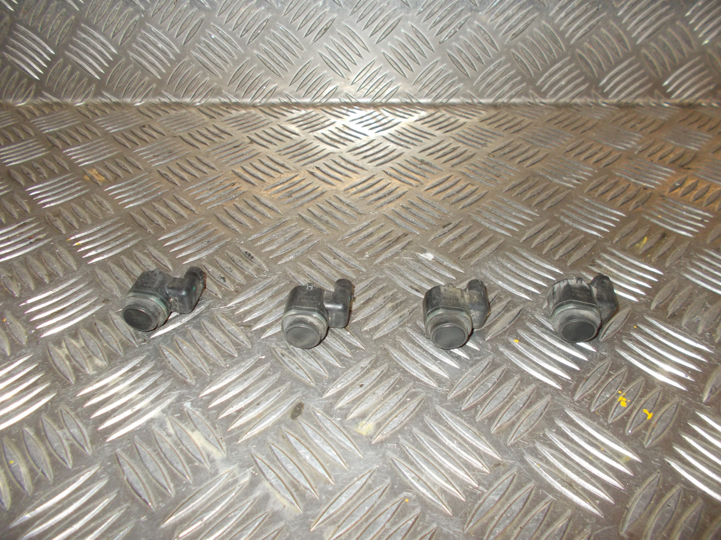 Volvo V70 Pdc Sensor/Baksensor Med OEM Nr. 5360174T Fra Volvo Ophugger