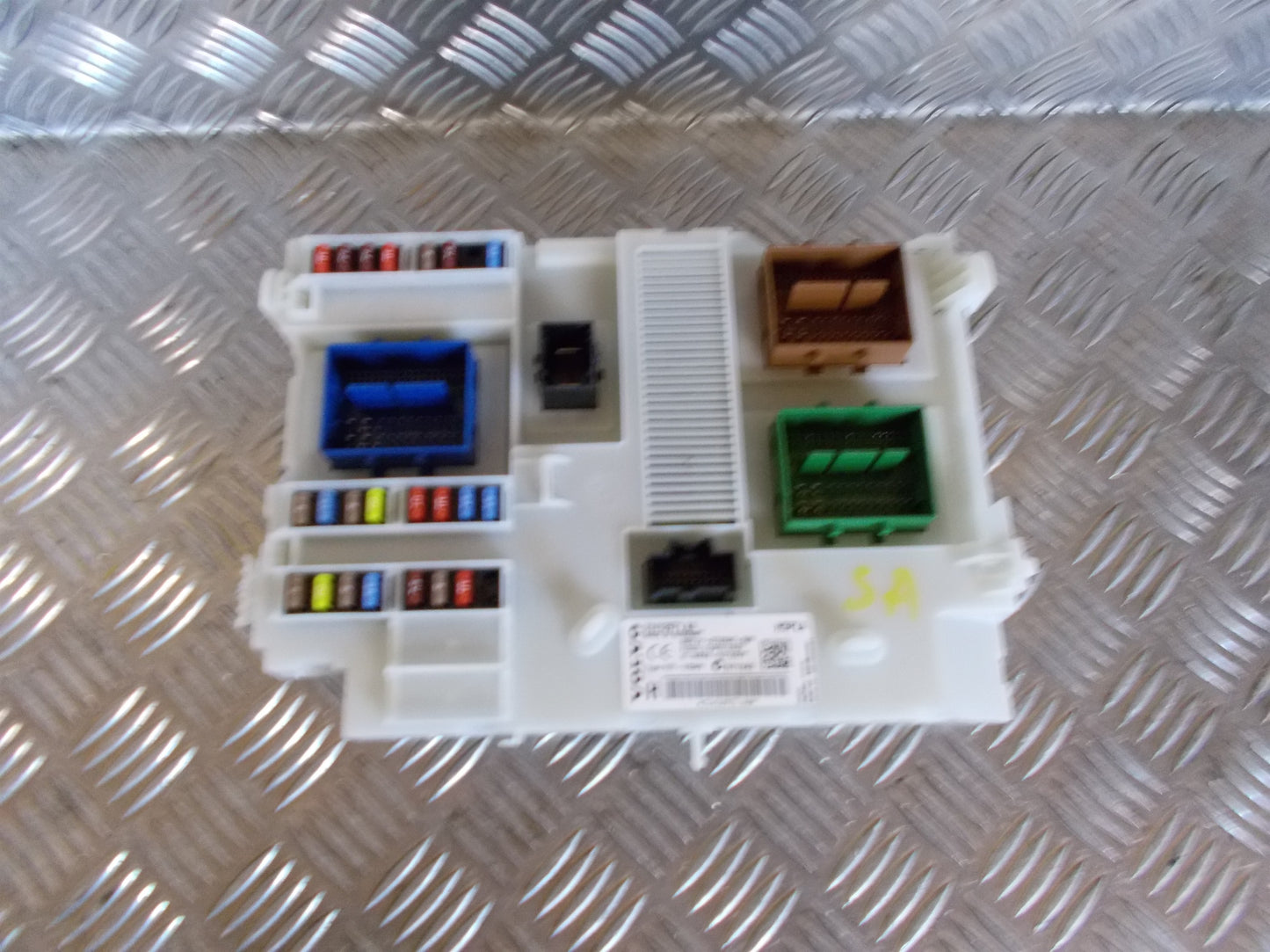 Volvo V70 Sikringsboks Med OEM Nr. 31412971AA Fra Volvo Ophugger