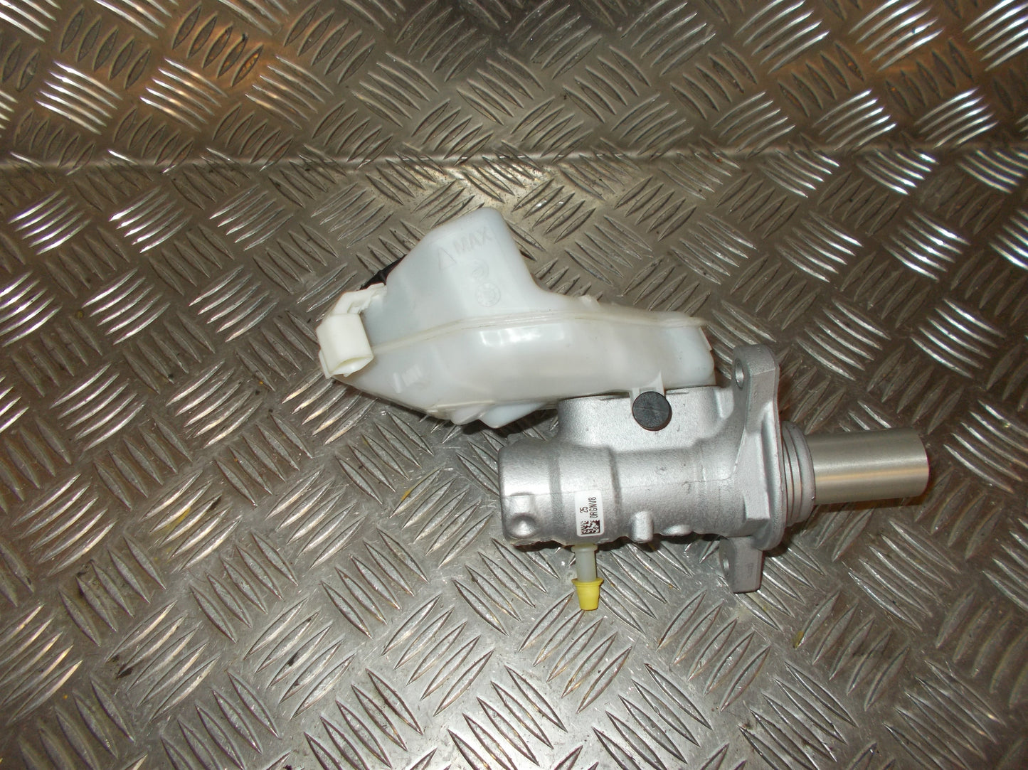 Volvo V70 Bremsehovedcylinder Med OEM Nr. 36010082 Fra Volvo Ophugger