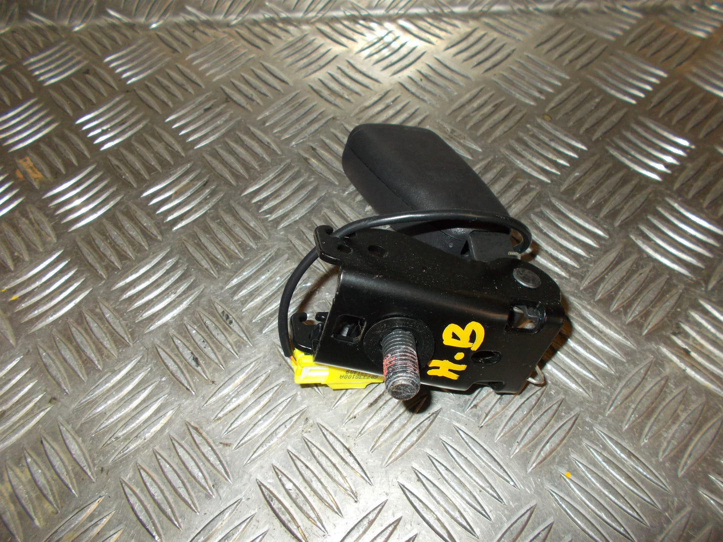 Volvo V70 Seleholder (/-Lås) Med OEM Nr. 8632324 Fra Volvo Ophugger