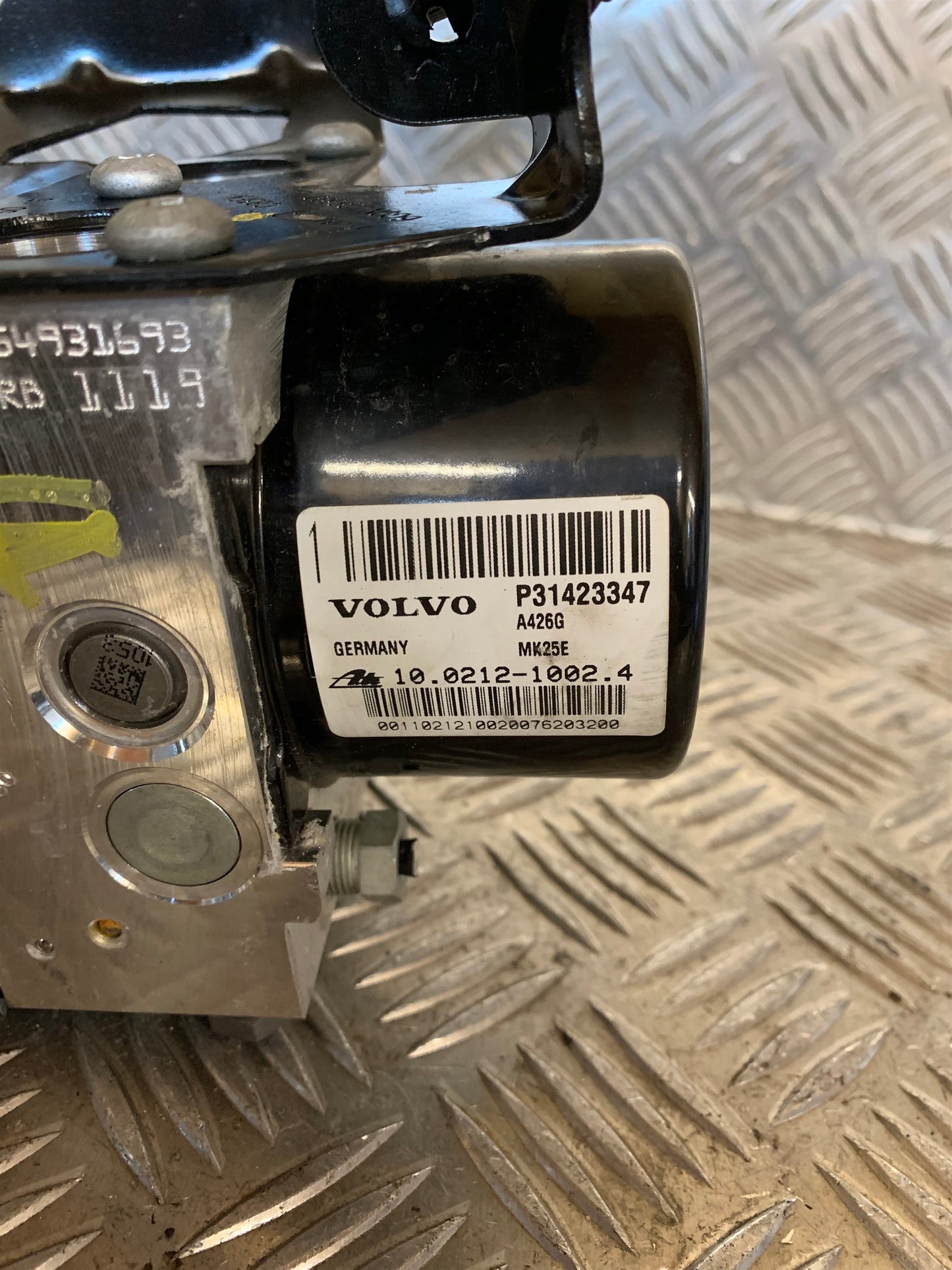 Volvo V70 Abs Pumpe Med OEM Nr. P31423347 Fra Volvo Ophugger