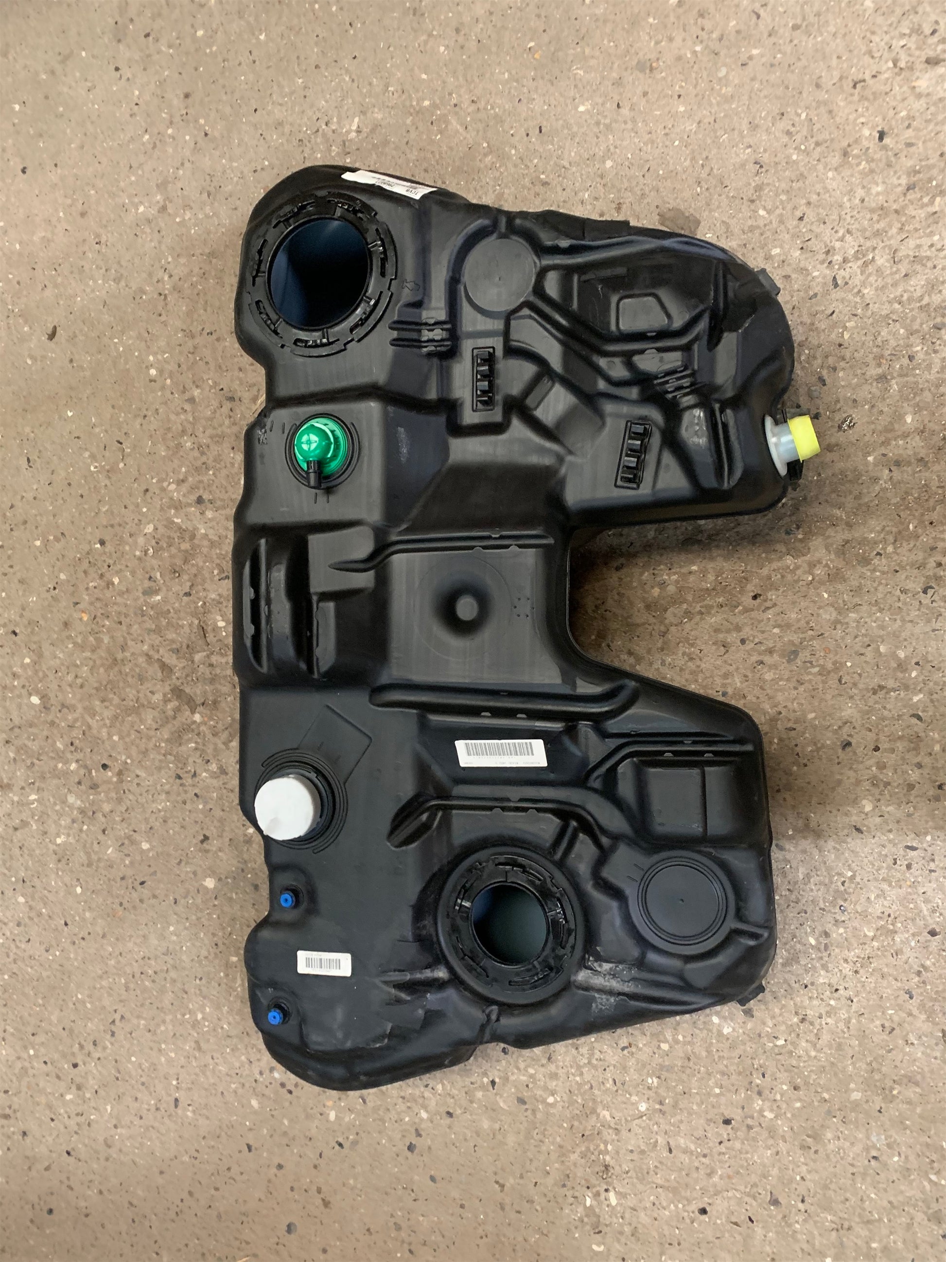 Volvo V70 Tank Med OEM Nr. 31432094 Fra Volvo Ophugger