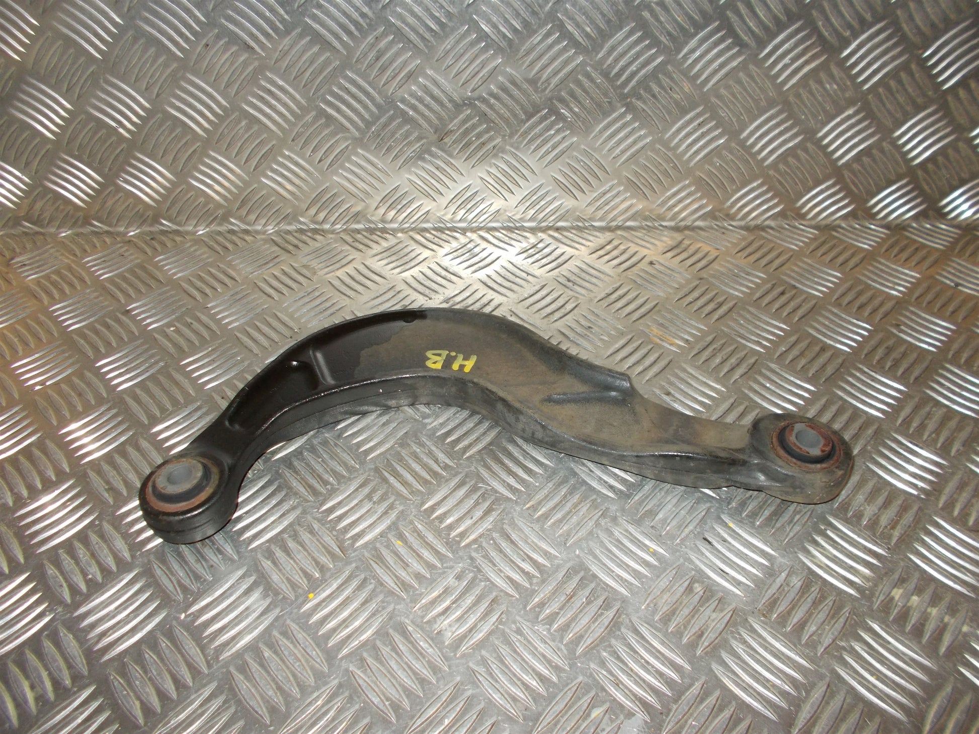 Volvo V70 Bærearm Bag H Med OEM Nr. 31406753AA Fra Volvo Ophugger