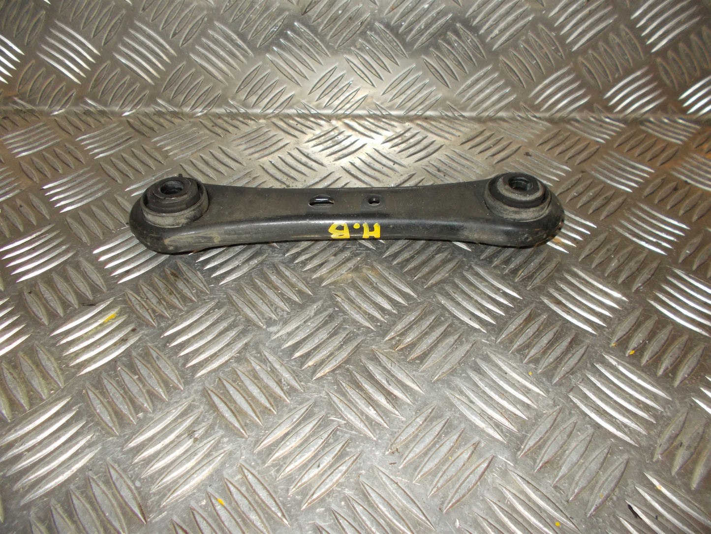 Volvo V70 Bærearm B.Ø. H Med OEM Nr. 31262930 Fra Volvo Ophugger