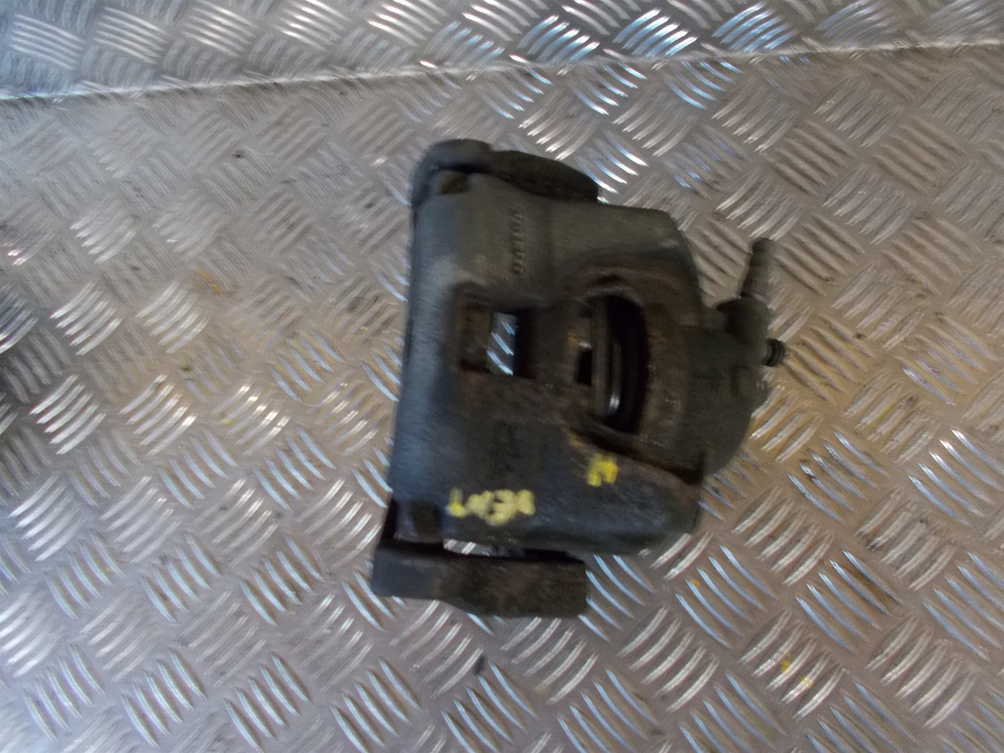 Volvo V70 Bremsekaliber HF Med OEM Nr. 8603754 Fra Volvo Ophugger