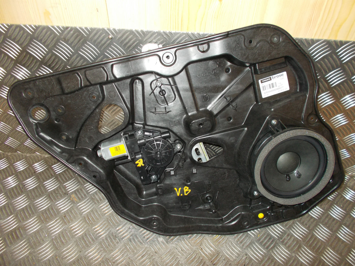 Volvo V70 Rudemotor - Rudehejs Med OEM Nr. 913950 Fra Volvo Ophugger