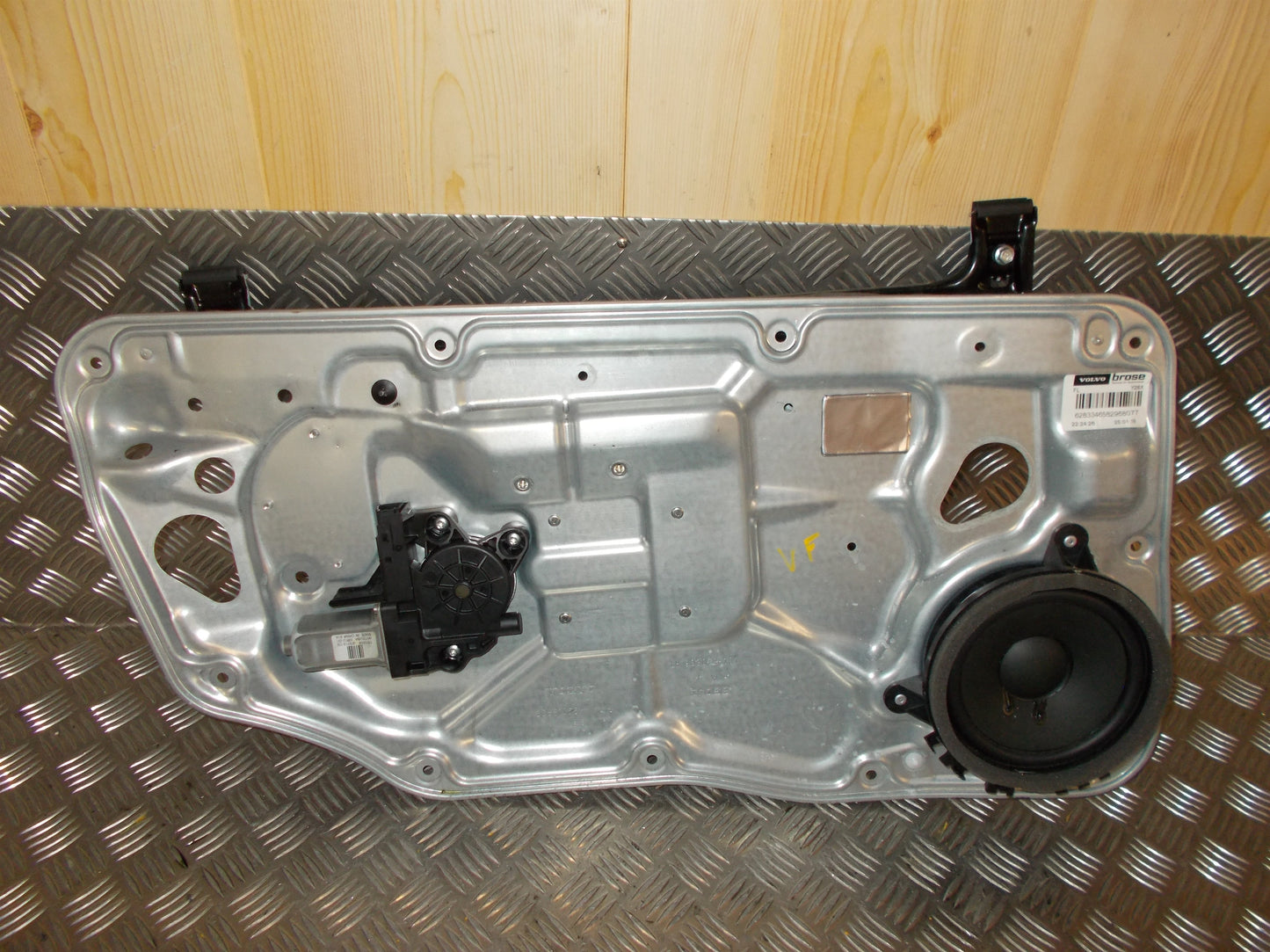 Volvo V70 Rudemotor - Rudehejs Med OEM Nr. 30661065 Fra Volvo Ophugger