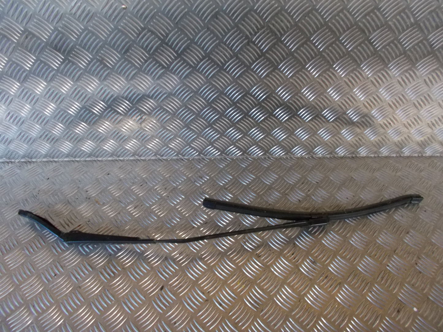 Volvo V70 Viskerarm Med OEM Nr. Ophugger Fra Volvo Ophugger