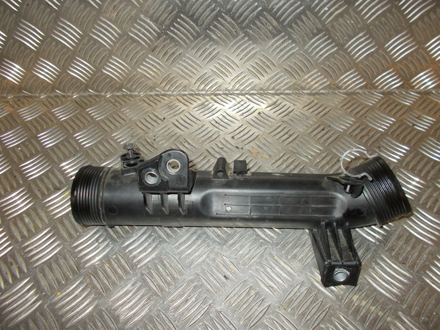 Volvo V70 Turbo/Intercool. Slanger Med OEM Nr. 31422153 Fra Volvo Ophugger