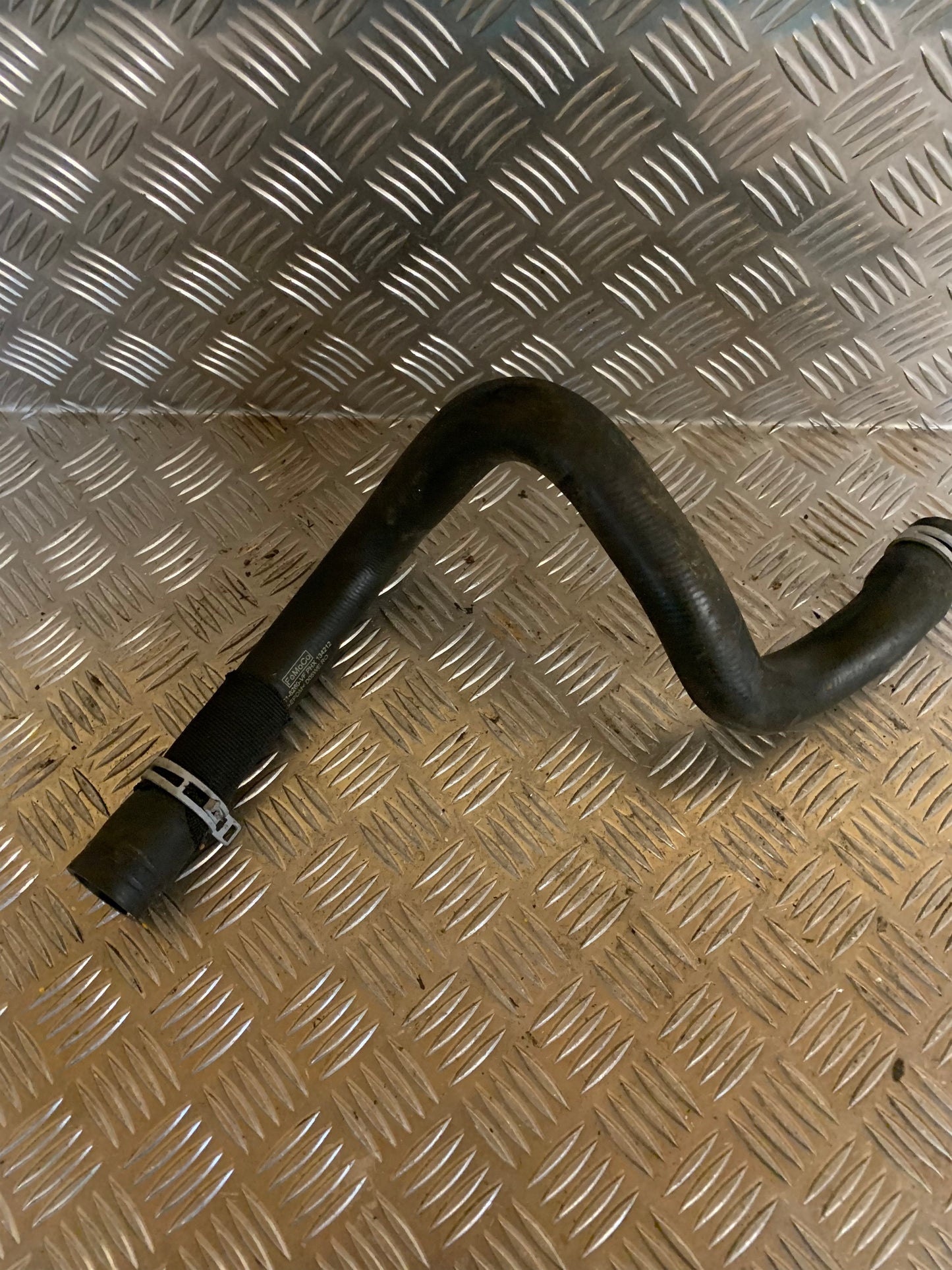 Ford C‑Max 2 Køler Slanger Med OEM Nr. CV618260VF Fra Ford Ophugger