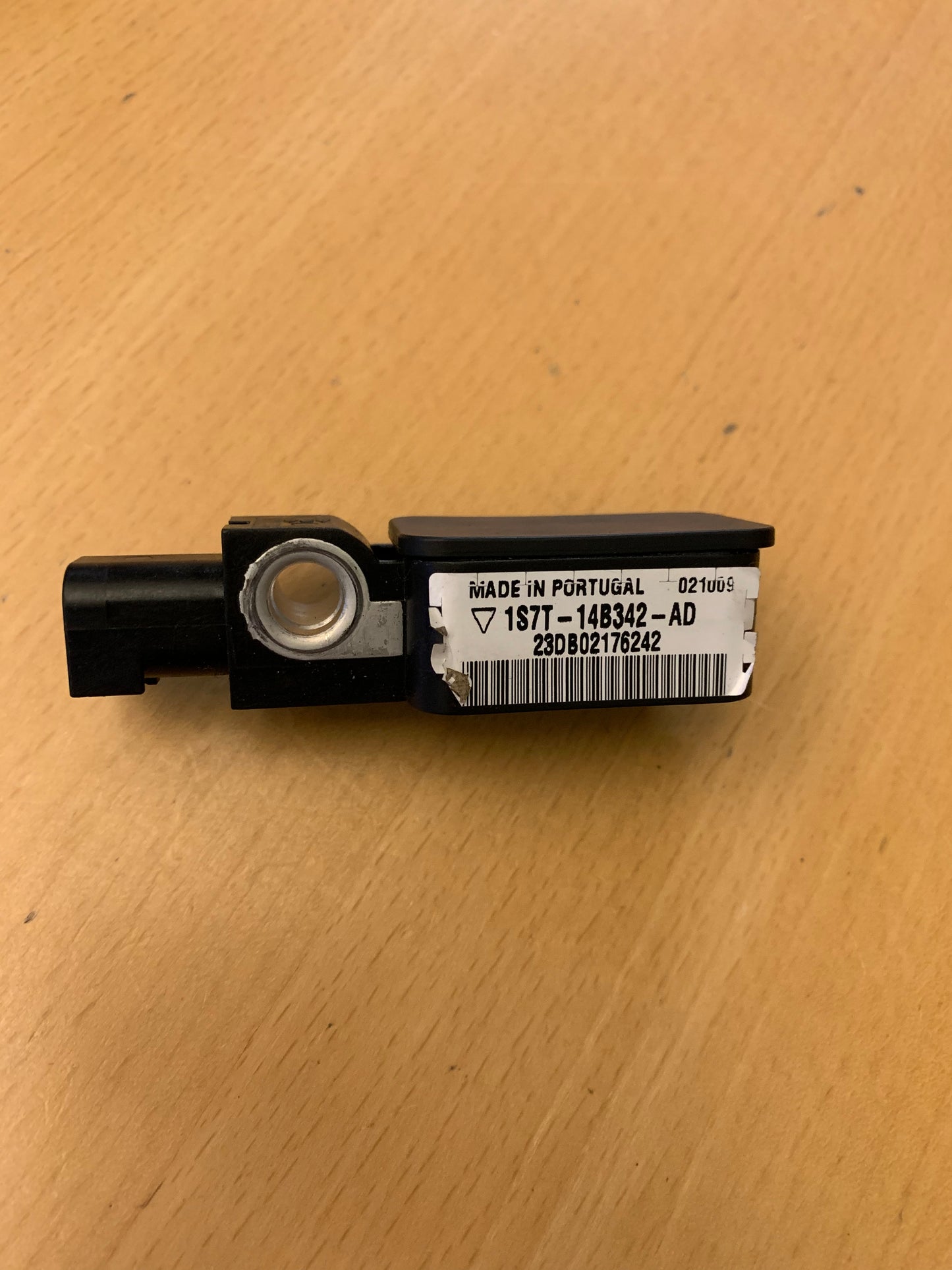 Ford Mondeo 3 Airbag Føler Med OEM Nr. 1S7T14B342AD Fra Ford Ophugger