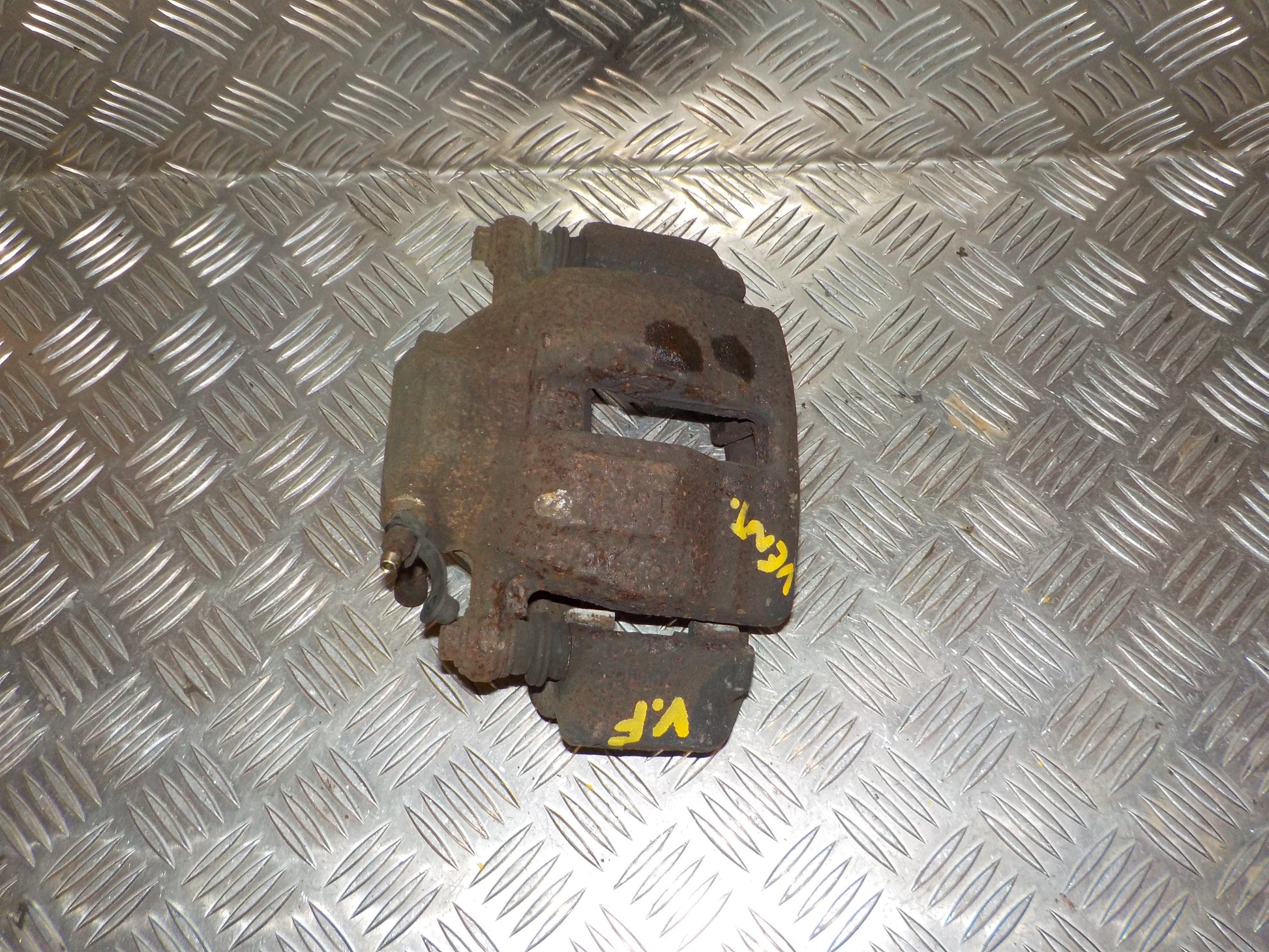 Mercedes C W203 Bremsekaliber VF Med OEM Nr. A0014209483 Fra Mercedes Ophugger