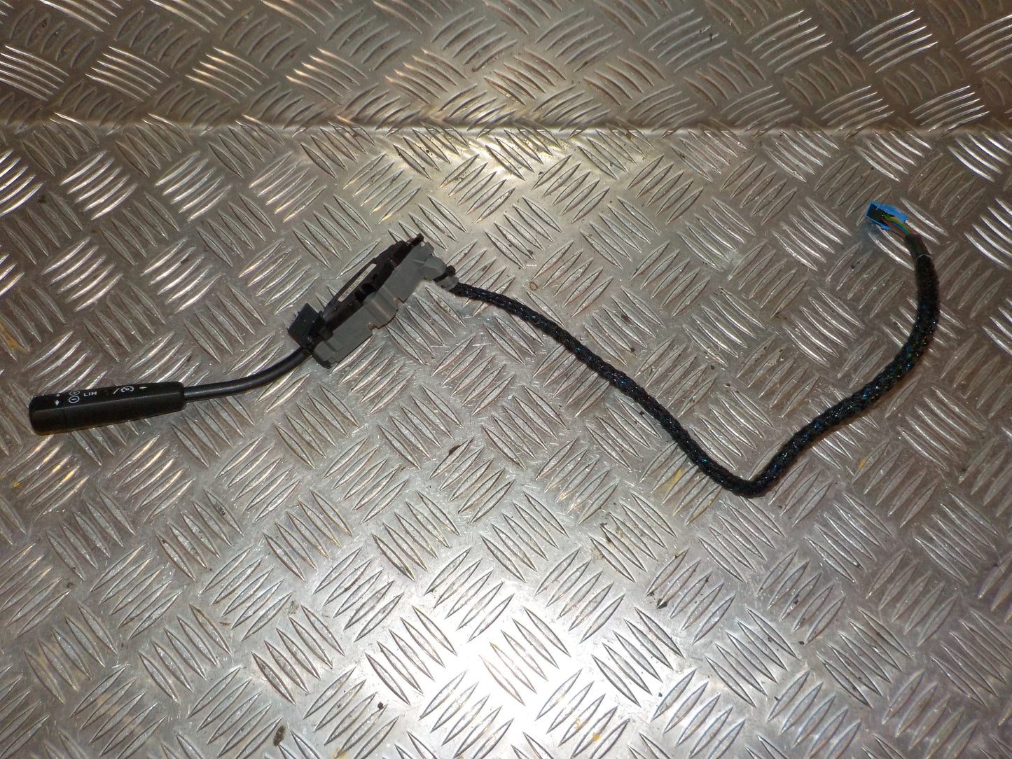 Mercedes C W203 Fartpilot Kontakt Med OEM Nr. A20354511247C457C45 Fra Mercedes Ophugger