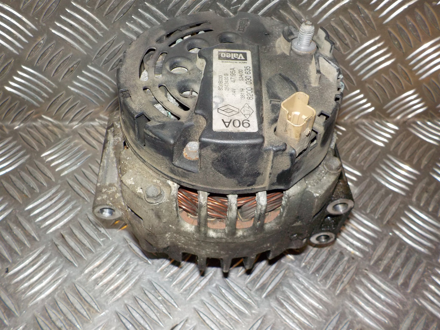 Renault Megane Scenic Generator Med OEM Nr. 820003635 Fra Renault Ophugger