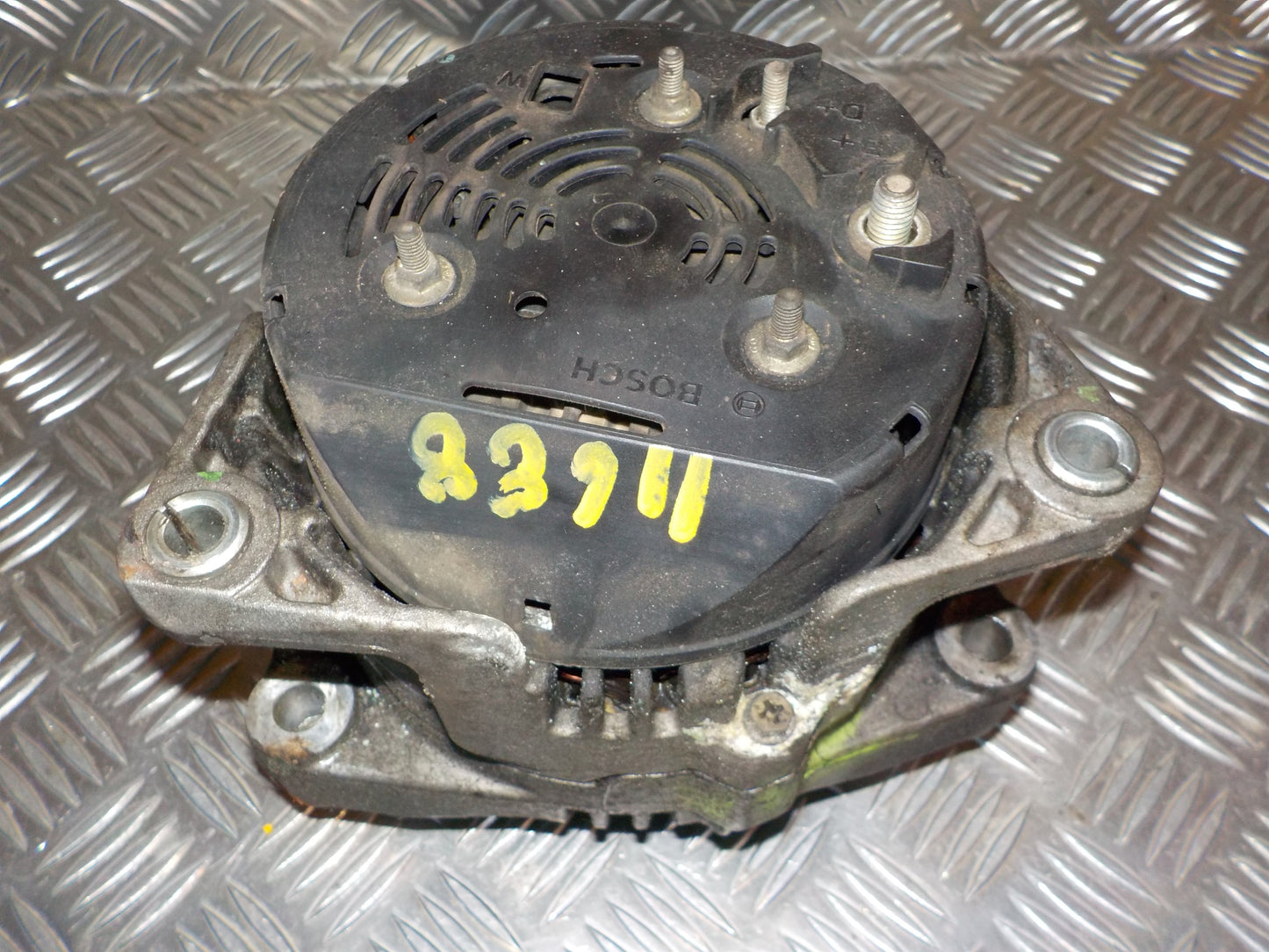 Opel Frontera B Generator Med OEM Nr. 90506202 Fra Opel Ophugger