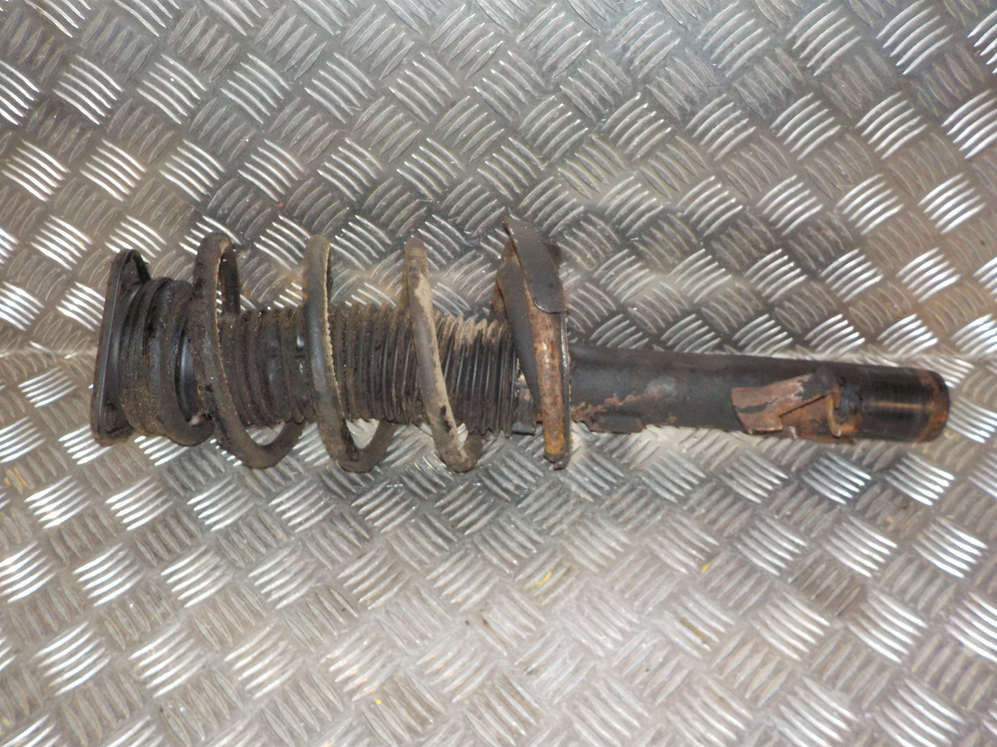 Ford Focus Fjederben For V Med OEM Nr. Ophugger Fra Ford Ophugger