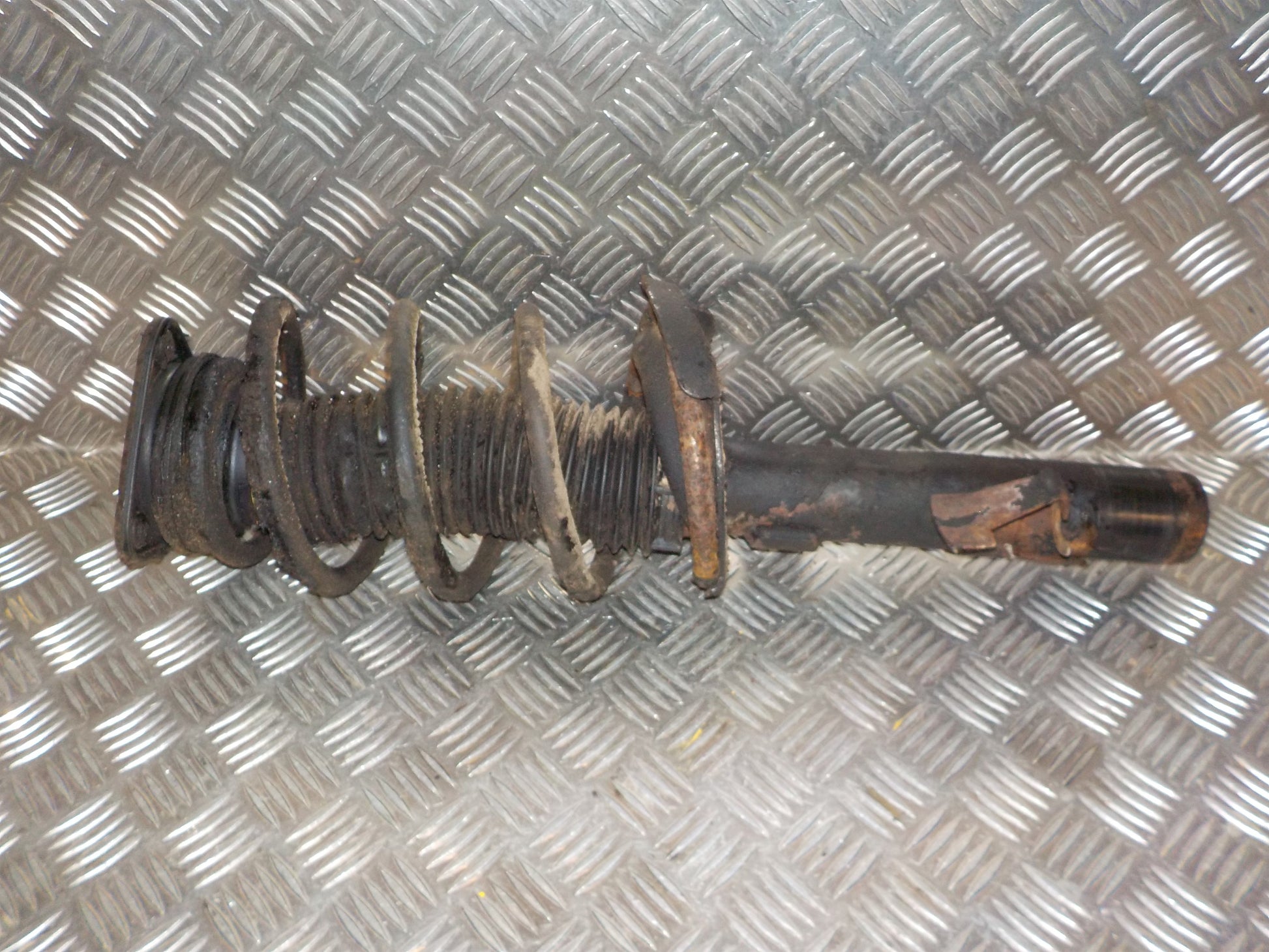 Ford Focus Fjederben For V Med OEM Nr. Ophugger Fra Ford Ophugger