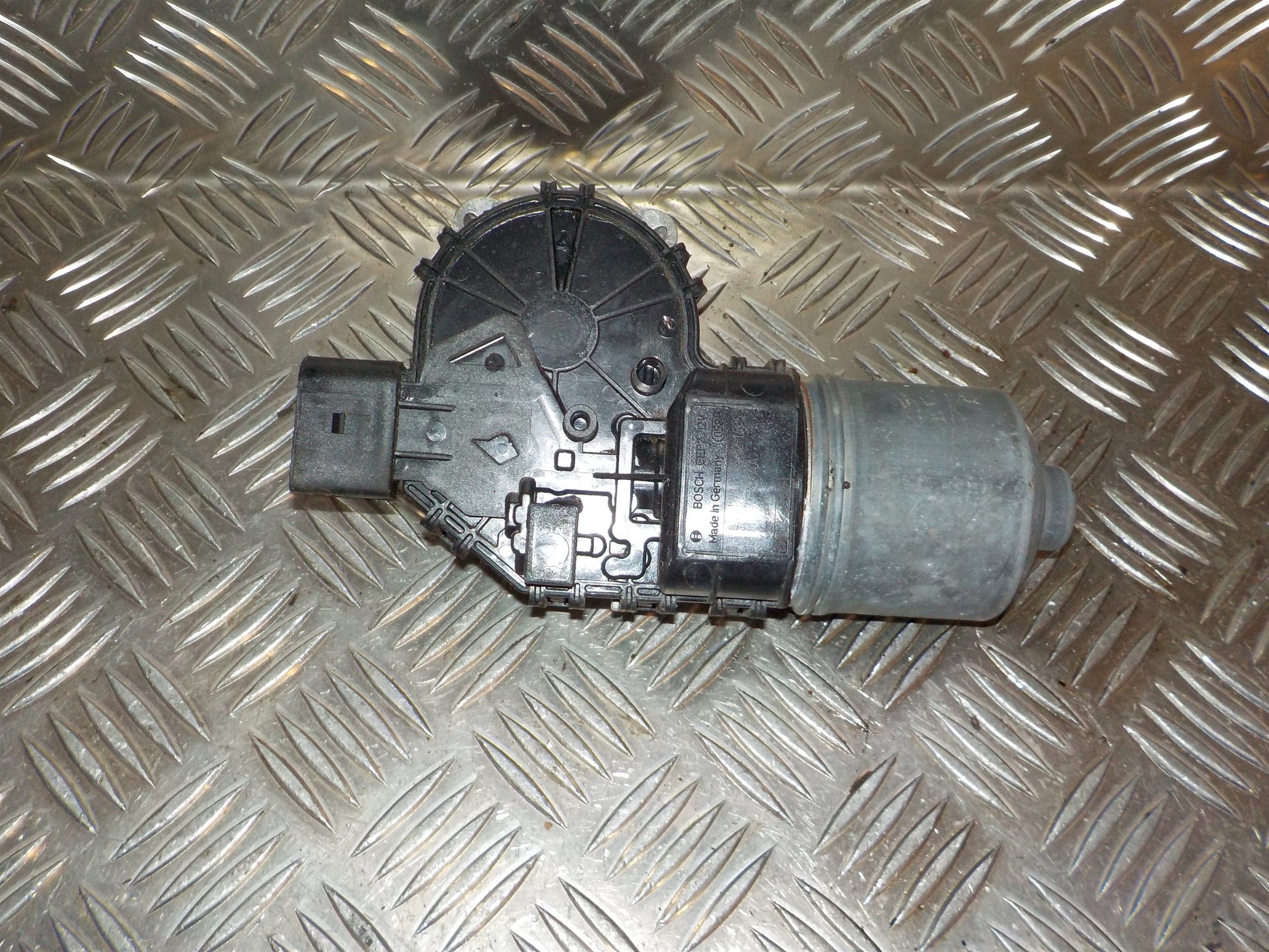 Ford Focus Viskermotor Med OEM Nr. Ophugger Fra Ford Ophugger