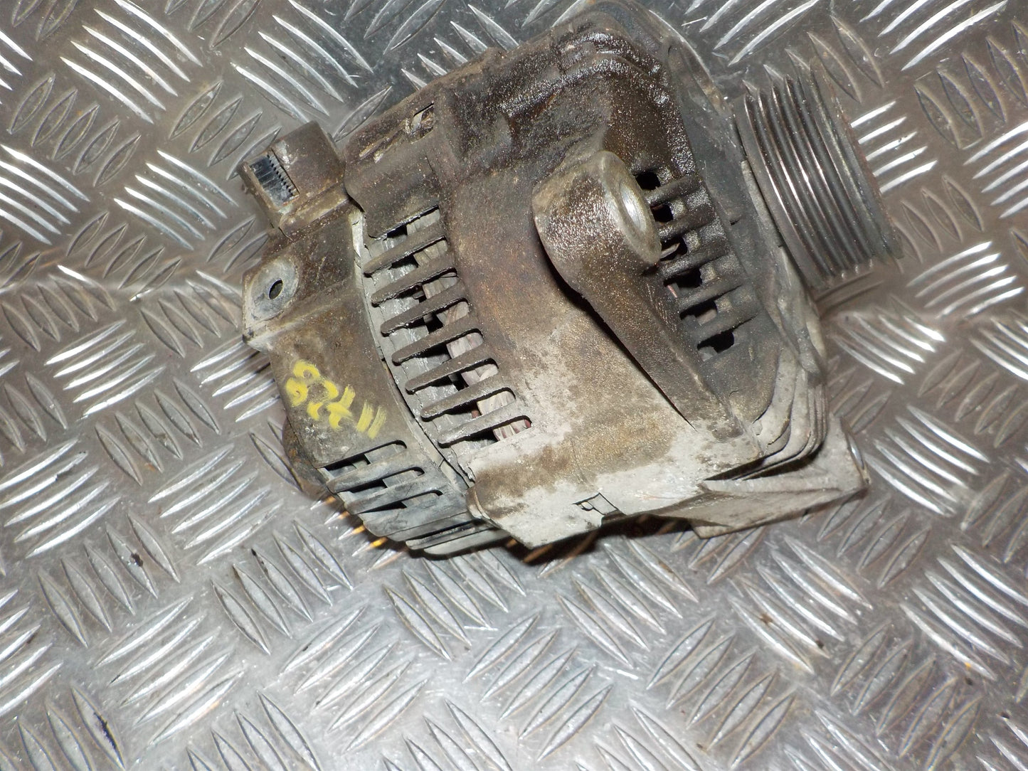 Peugeot 306 Generator Med OEM Nr. 95667743 Fra Peugeot Ophugger