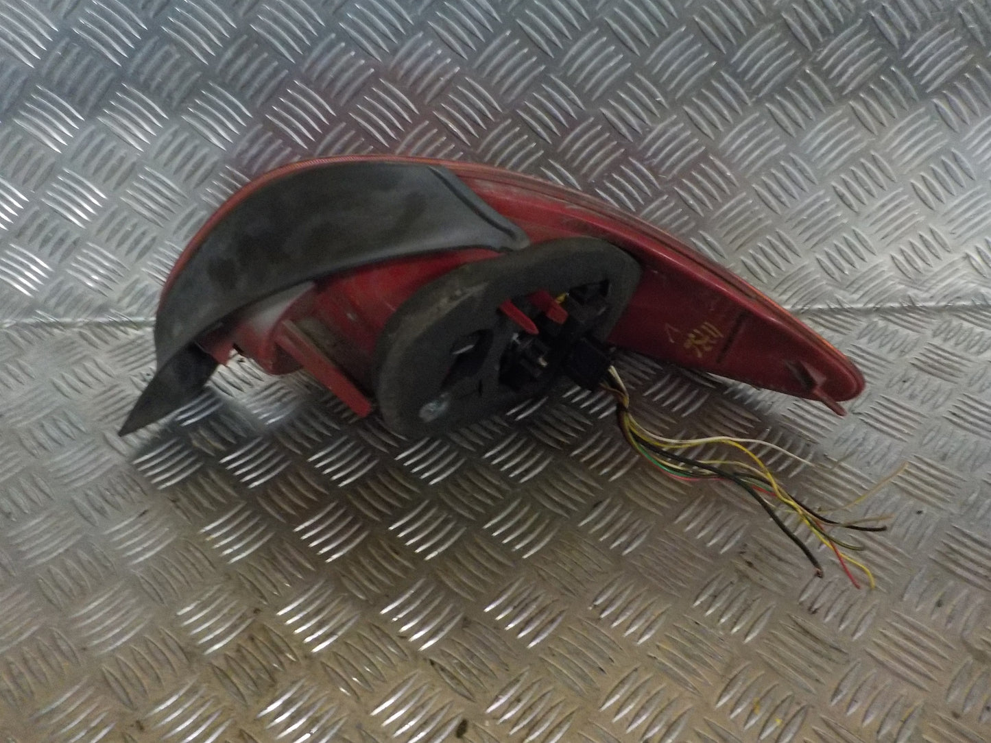 Peugeot 206 Baglygte Med OEM Nr. Ophugger Fra Peugeot Ophugger