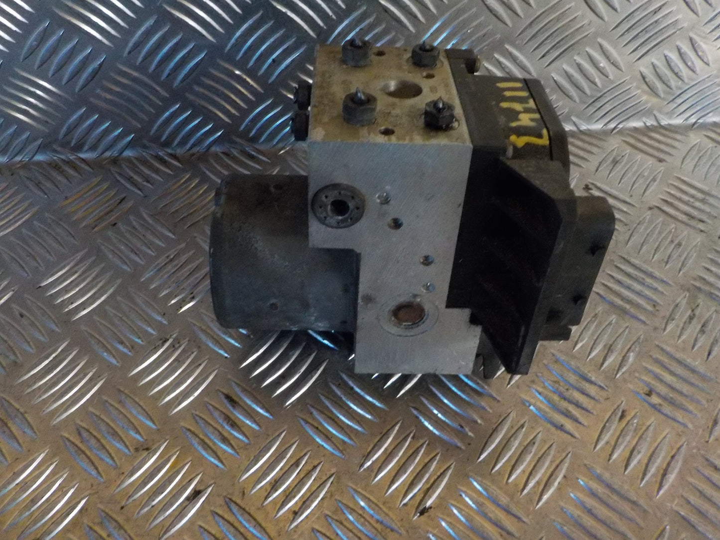 VW Passat 3B ABS Pumpe Med OEM Nr. 8E0614111T Fra VW Ophugger