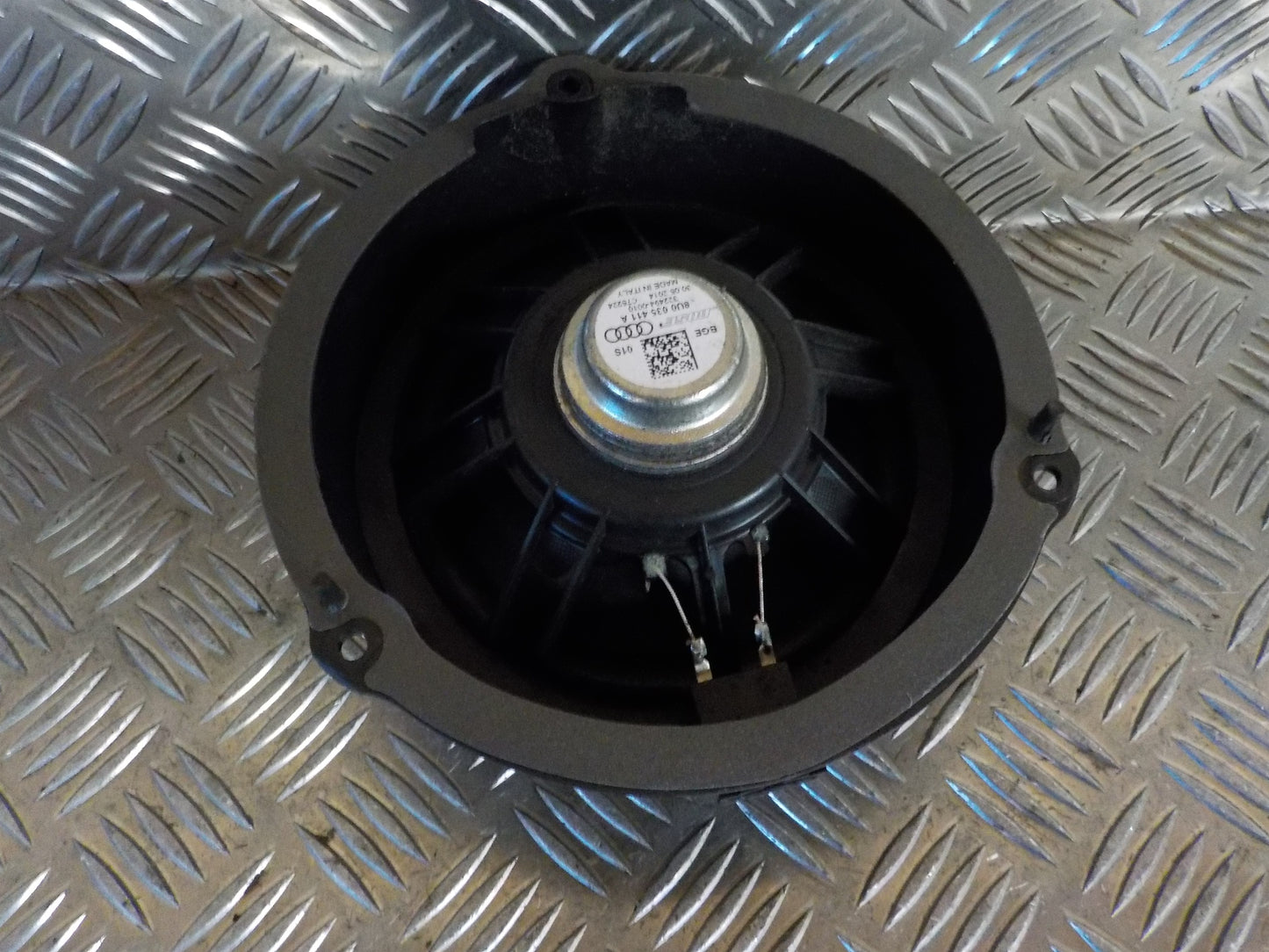 Audi Q3 Højttaler Med OEM Nr. 8U0035411A Fra Audi Ophugger