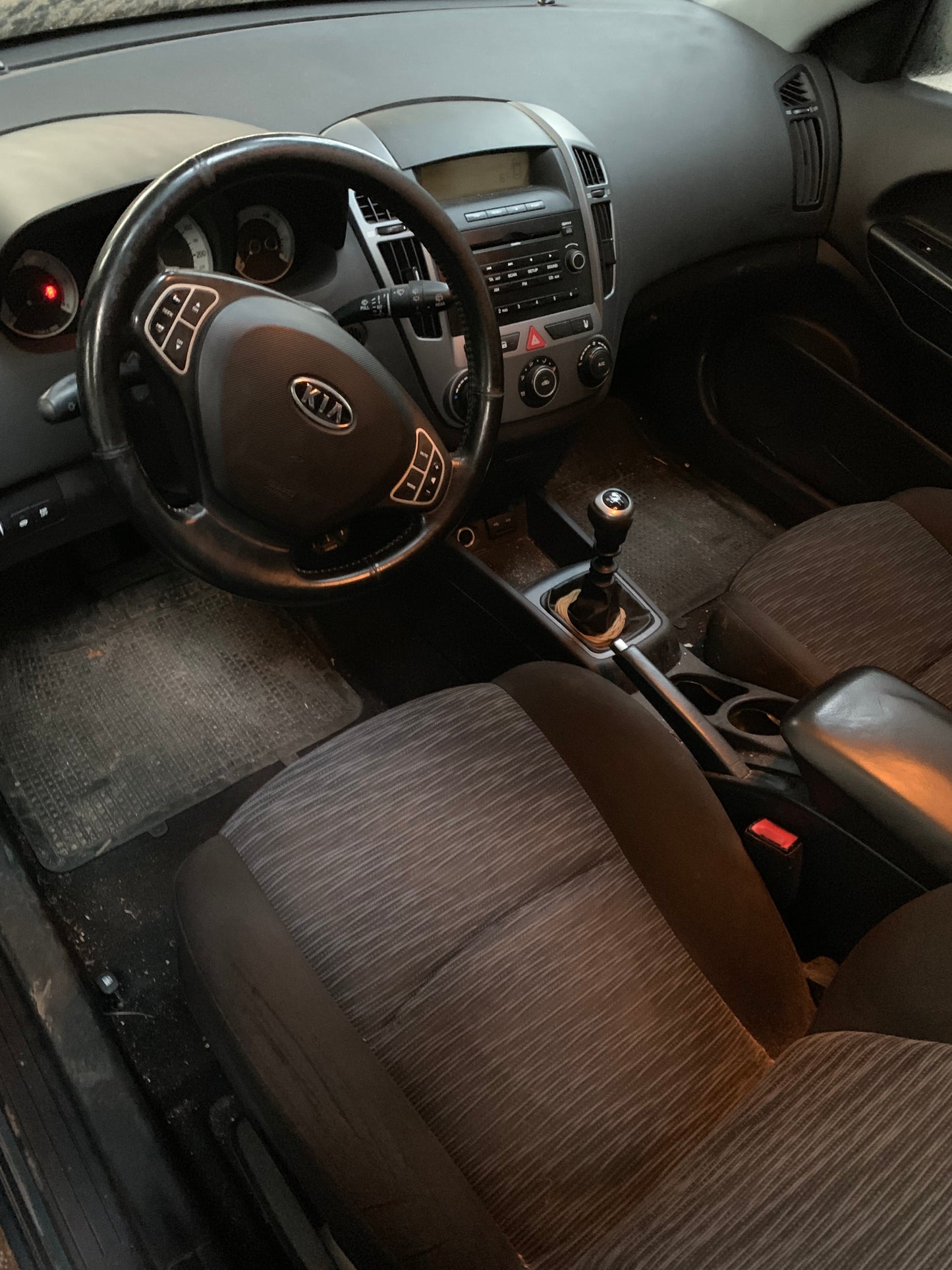 Kia Ceed Pluk-Selv-Bil Med OEM Nr. Ophugger Fra Kia Ophugger