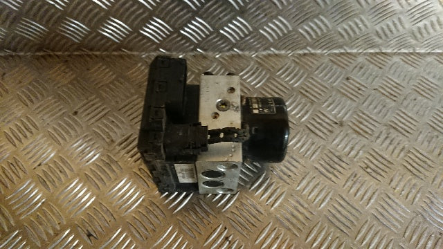 VW Polo Facel. 6N Abs Pumpe Med OEM Nr. 6X0614117 Fra VW Ophugger