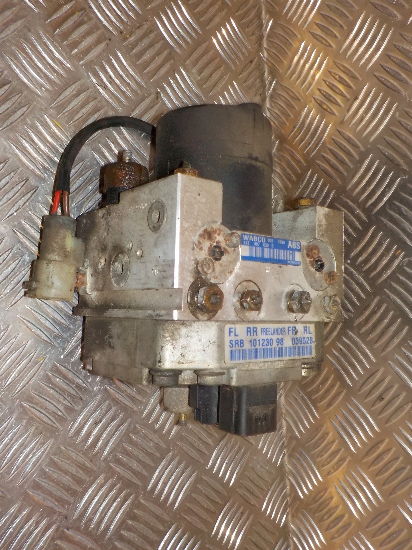 Rover Freelander ABS Pumpe Med OEM Nr. SRB102309809528 Fra Rover Ophugger