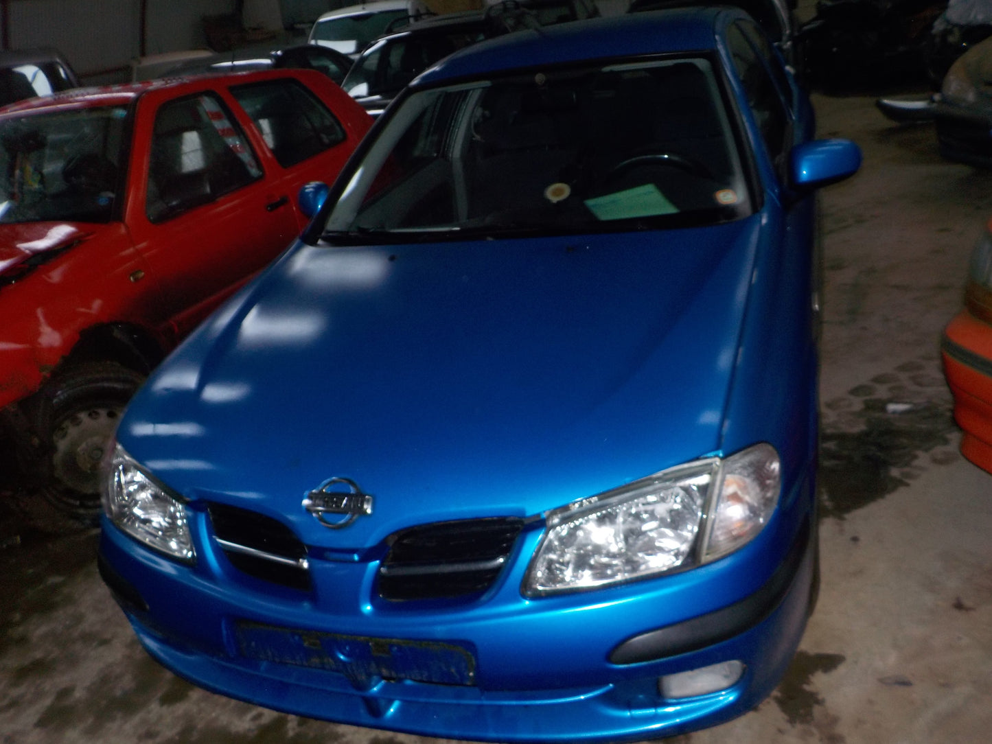 Nissan Almera N16 Pluk-Selv-Bil Med OEM Nr. Ophugger Fra Nissan Ophugger