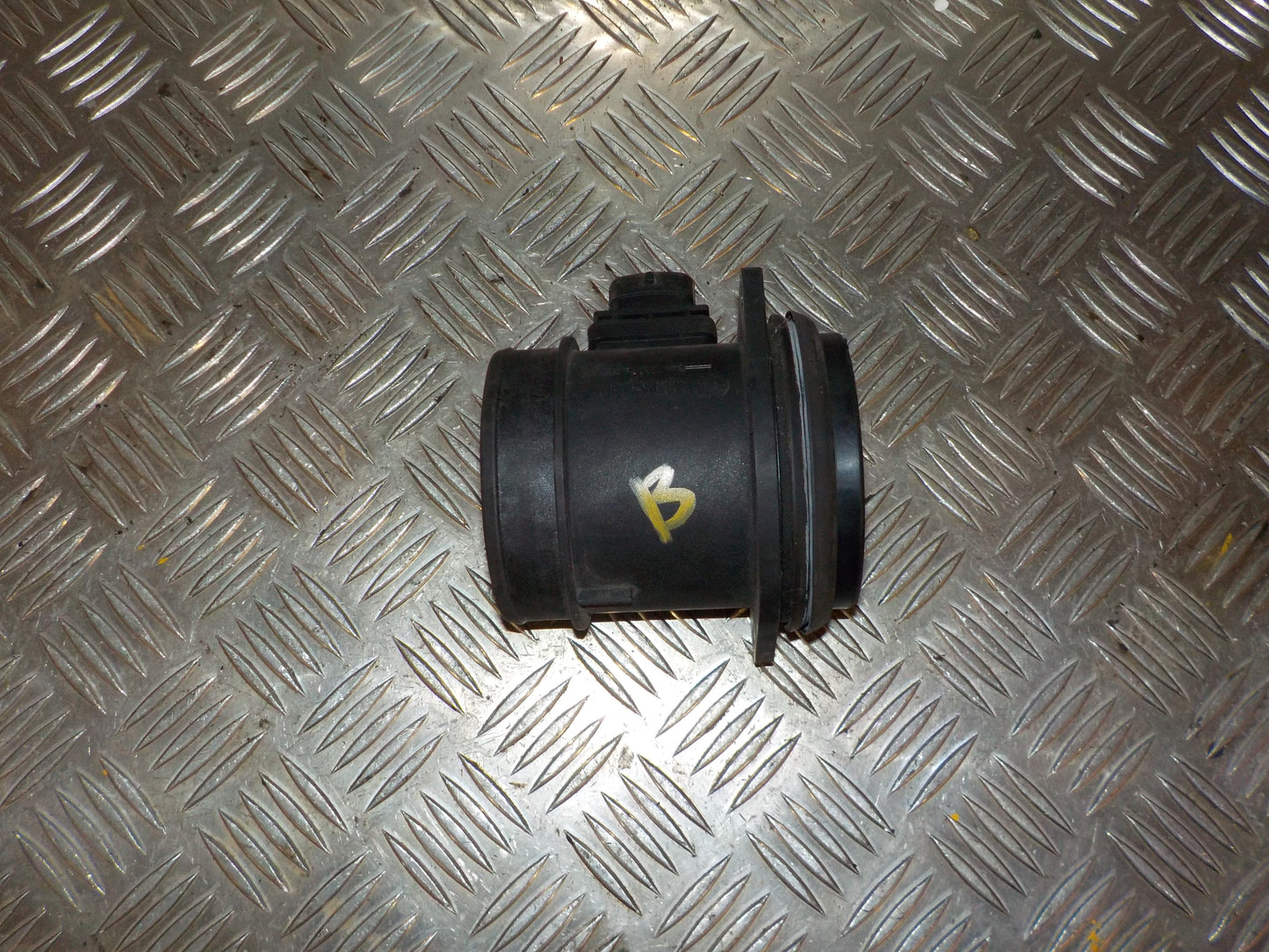 Volvo V70 Luftmængdemåler Med OEM Nr. 30677999 Fra Volvo Ophugger