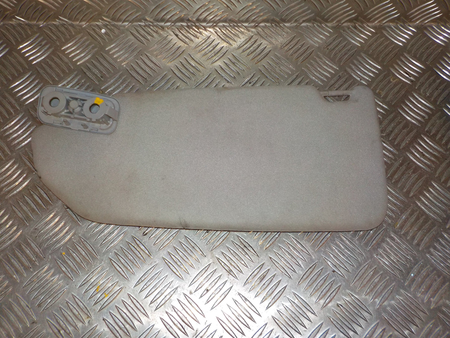 Volvo V70 Solskærm Med OEM Nr. Ophugger Fra Volvo Ophugger