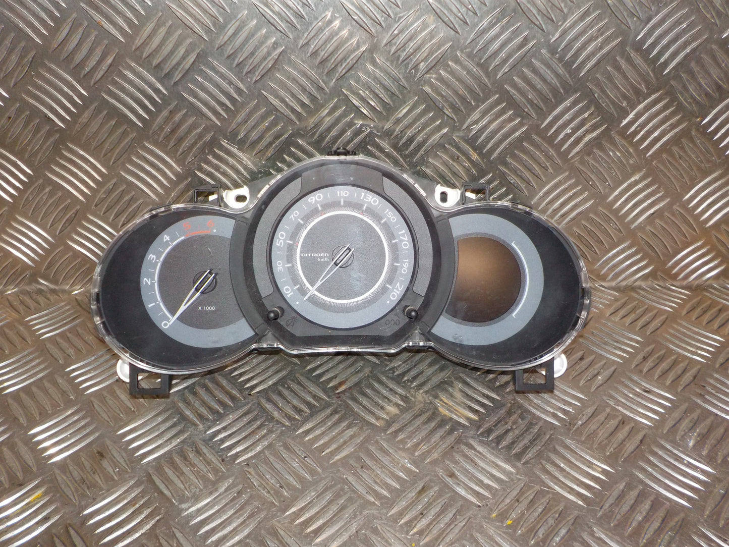 Citroen C3 II Speedometer - Instrument Med OEM Nr. 96668806XT Fra Citroen Ophugger