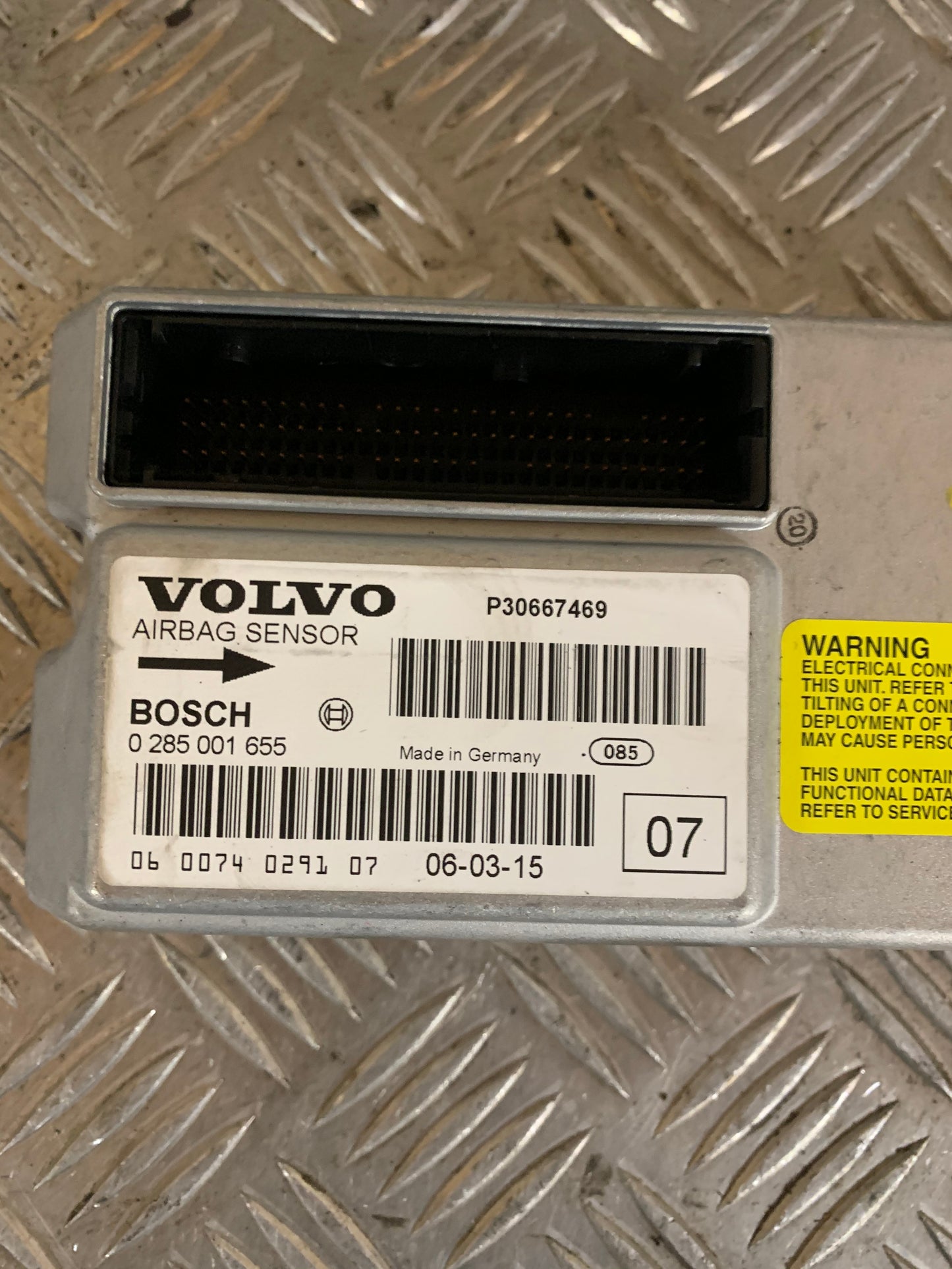 Volvo V70 Airbag Elboks Med OEM Nr. P30667469 Fra Volvo Ophugger