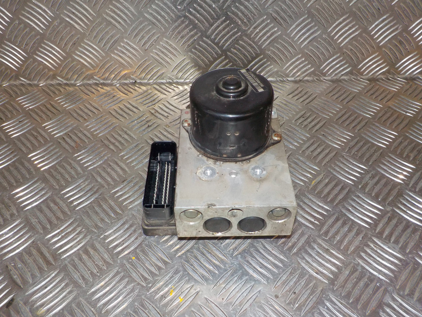 Volvo S60 Abs Pumpe Med OEM Nr. 8619974 Fra Volvo Ophugger