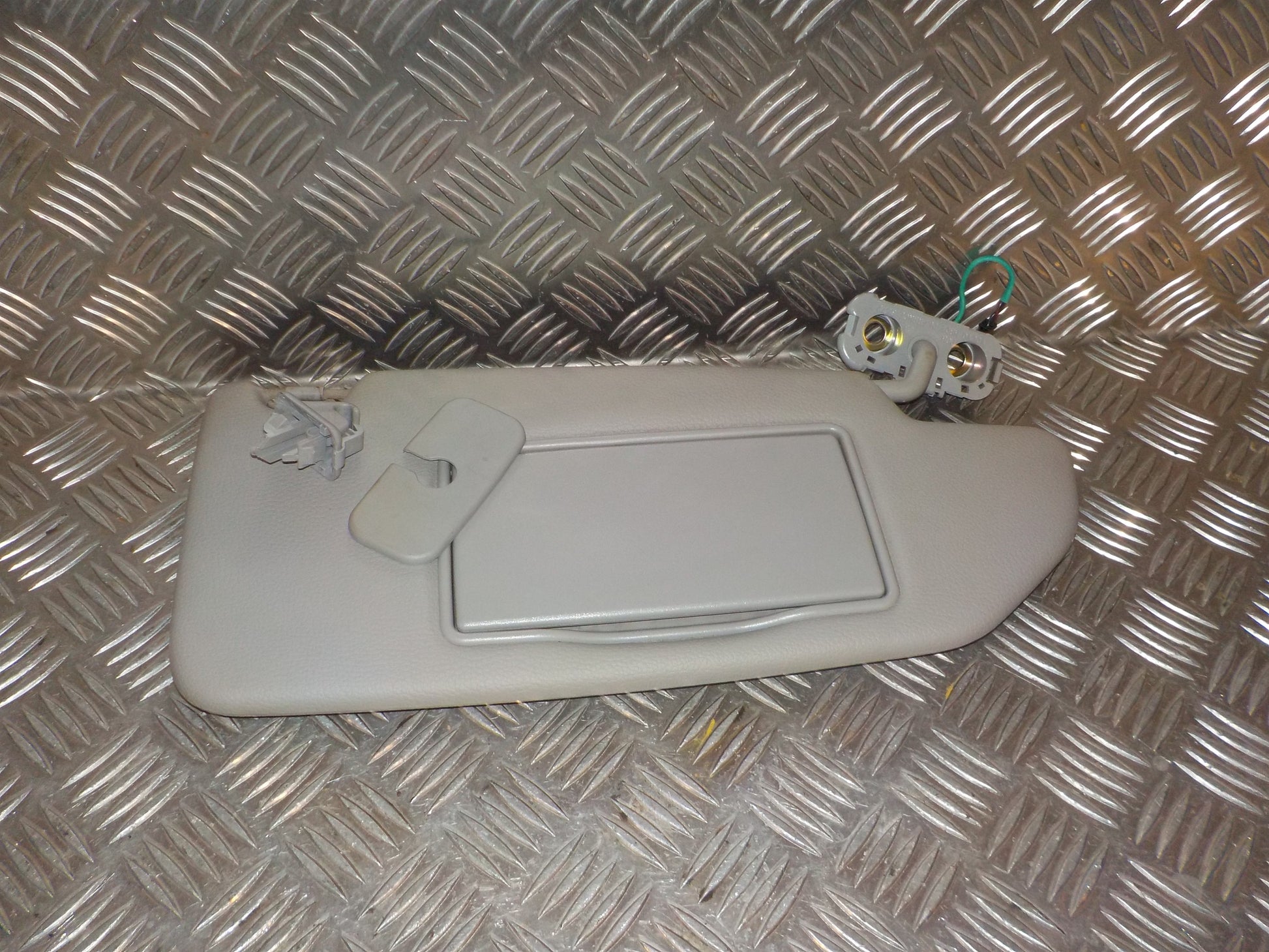 Volvo S60 Solskærm Med OEM Nr. Ophugger Fra Volvo Ophugger