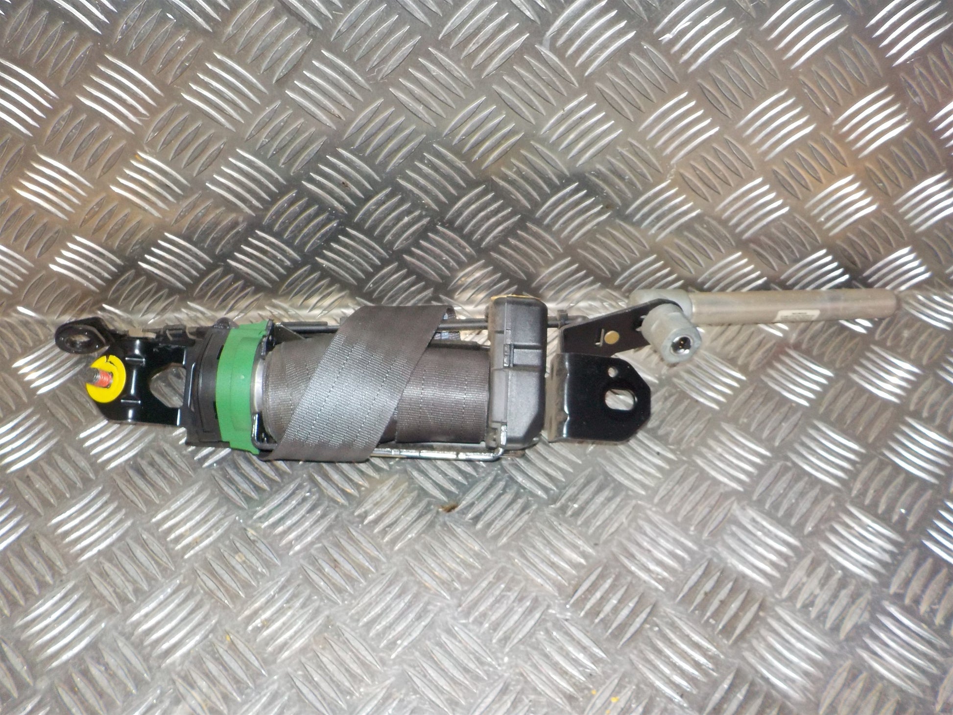 Volvo S60 Sikkerhedsseler For Med OEM Nr. 30675804 Fra Volvo Ophugger