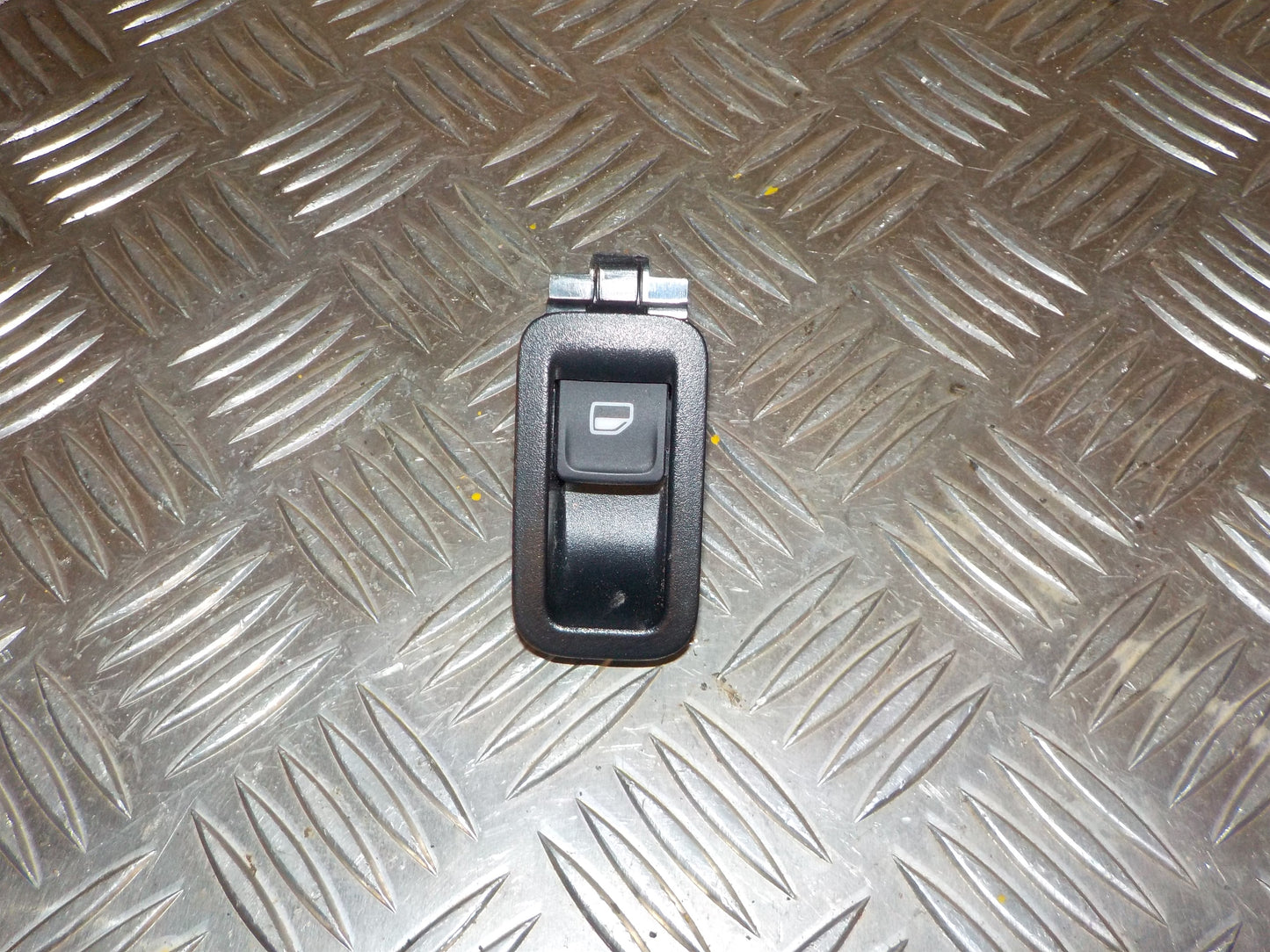 VW Polo 6C Kontakt Rudehejs Med OEM Nr. 6C0959855WHS Fra VW Ophugger