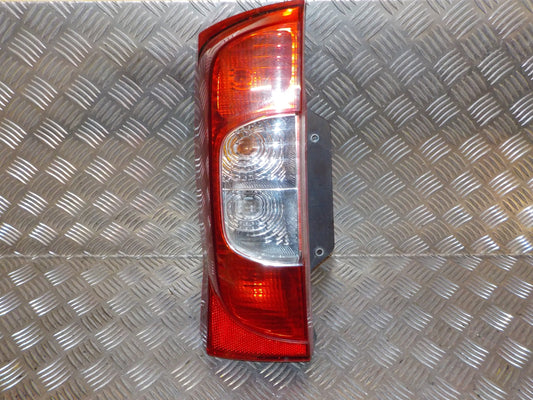 Peugeot Bipper Baglygte Med OEM Nr. Ophugger Fra Peugeot Ophugger