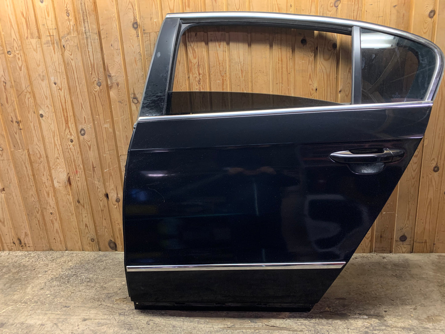 VW Passat 3C Bagdør V Med OEM Nr. 3C5833055H Fra VW Ophugger