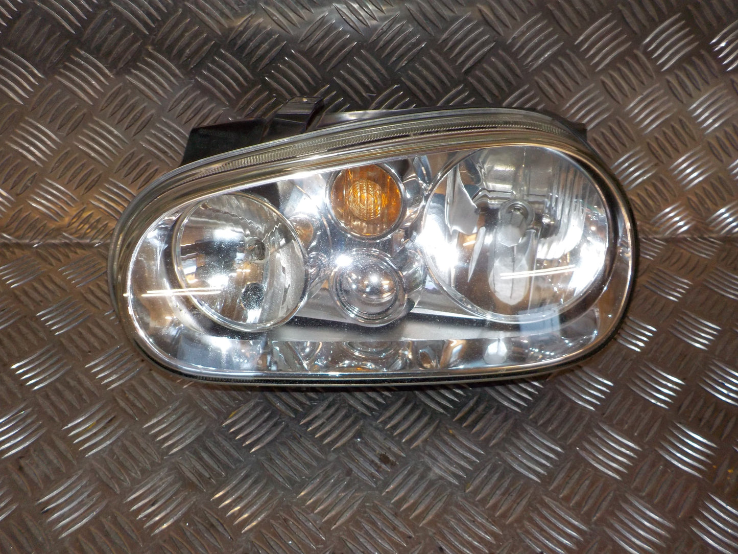 VW Golf 4 1J Forlygte Med OEM Nr. 1J1941015B Fra VW Ophugger