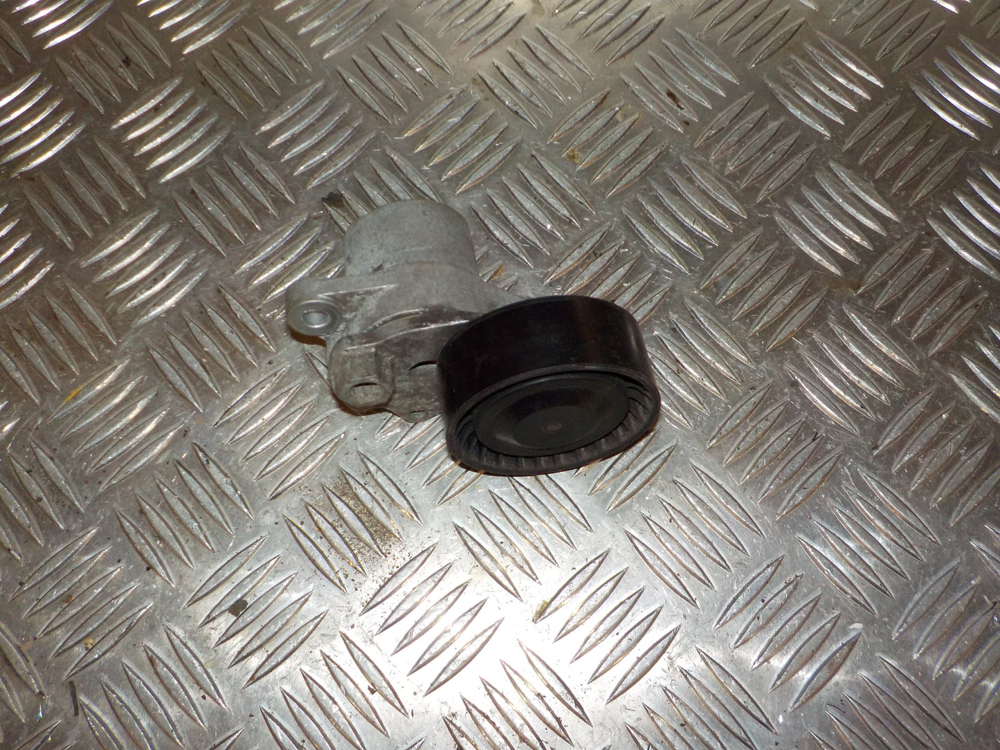 VW Polo 6C Remstrammer Med OEM Nr. 04E145299E Fra VW Ophugger