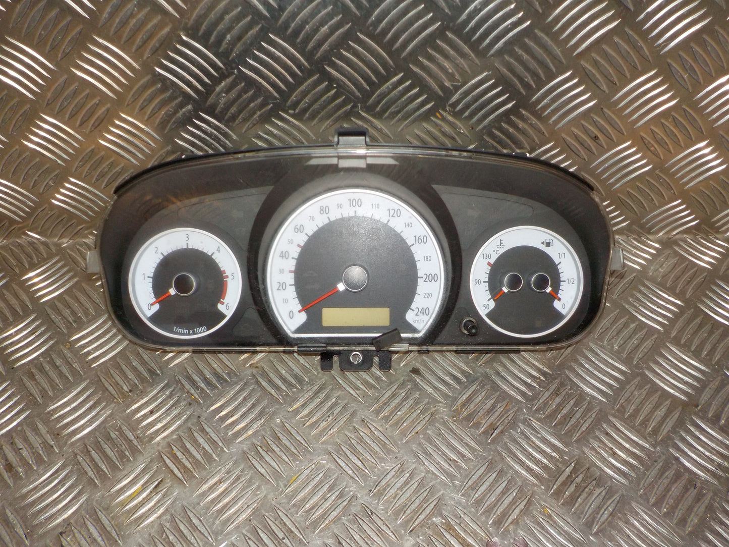 Kia Ceed Speedometer - Instrument Med OEM Nr. 940031H130 Fra Kia Ophugger