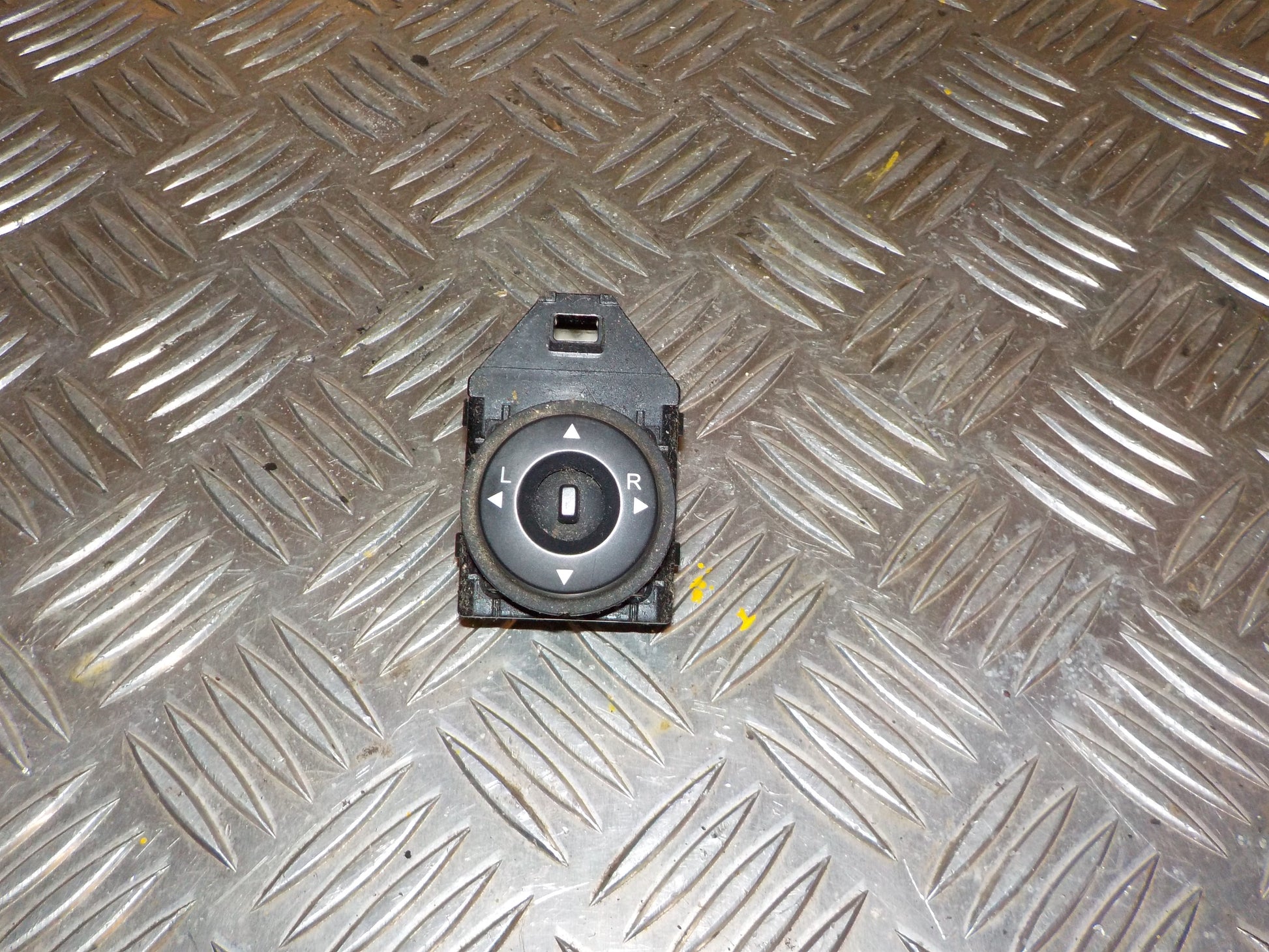 Kia Ceed Kontakt Sidespejl Med OEM Nr. 457480 Fra Kia Ophugger