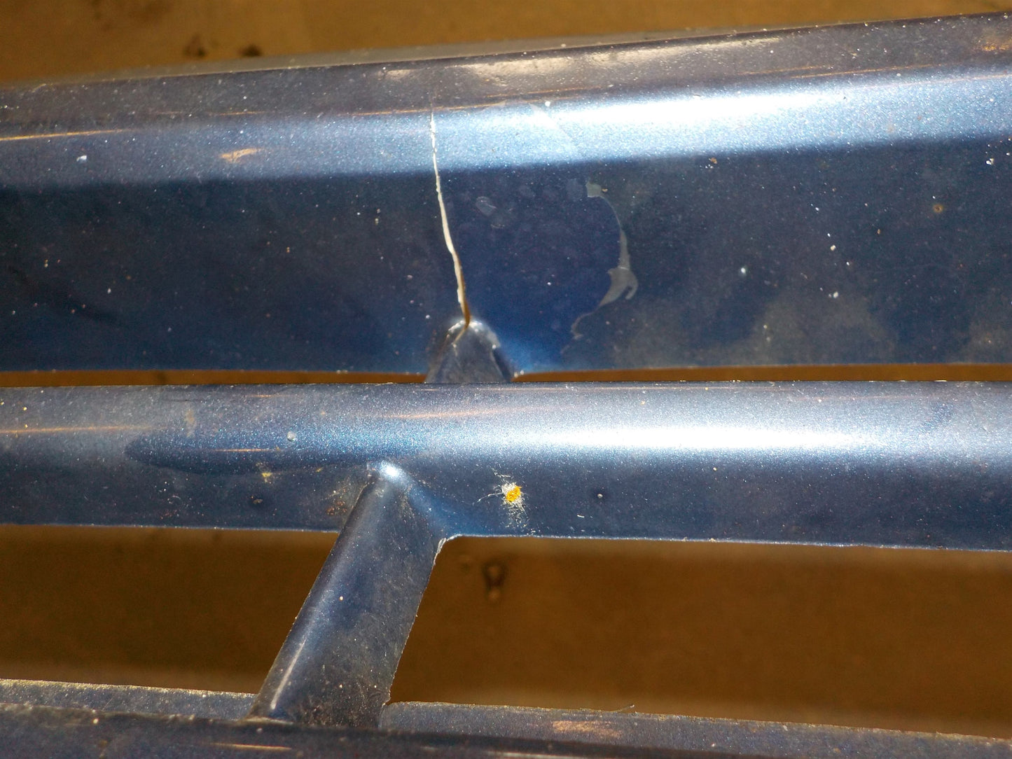 Ford Focus Forkofanger Med OEM Nr. 1336763 Fra Ford Ophugger