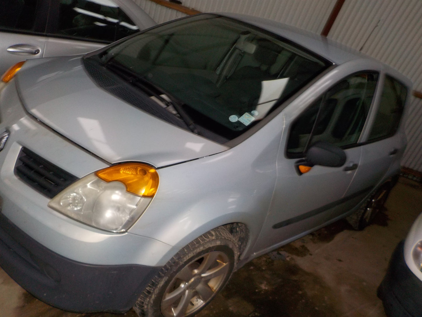 Renault Modus Pluk-Selv-Bil Med OEM Nr. Ophugger Fra Renault Ophugger